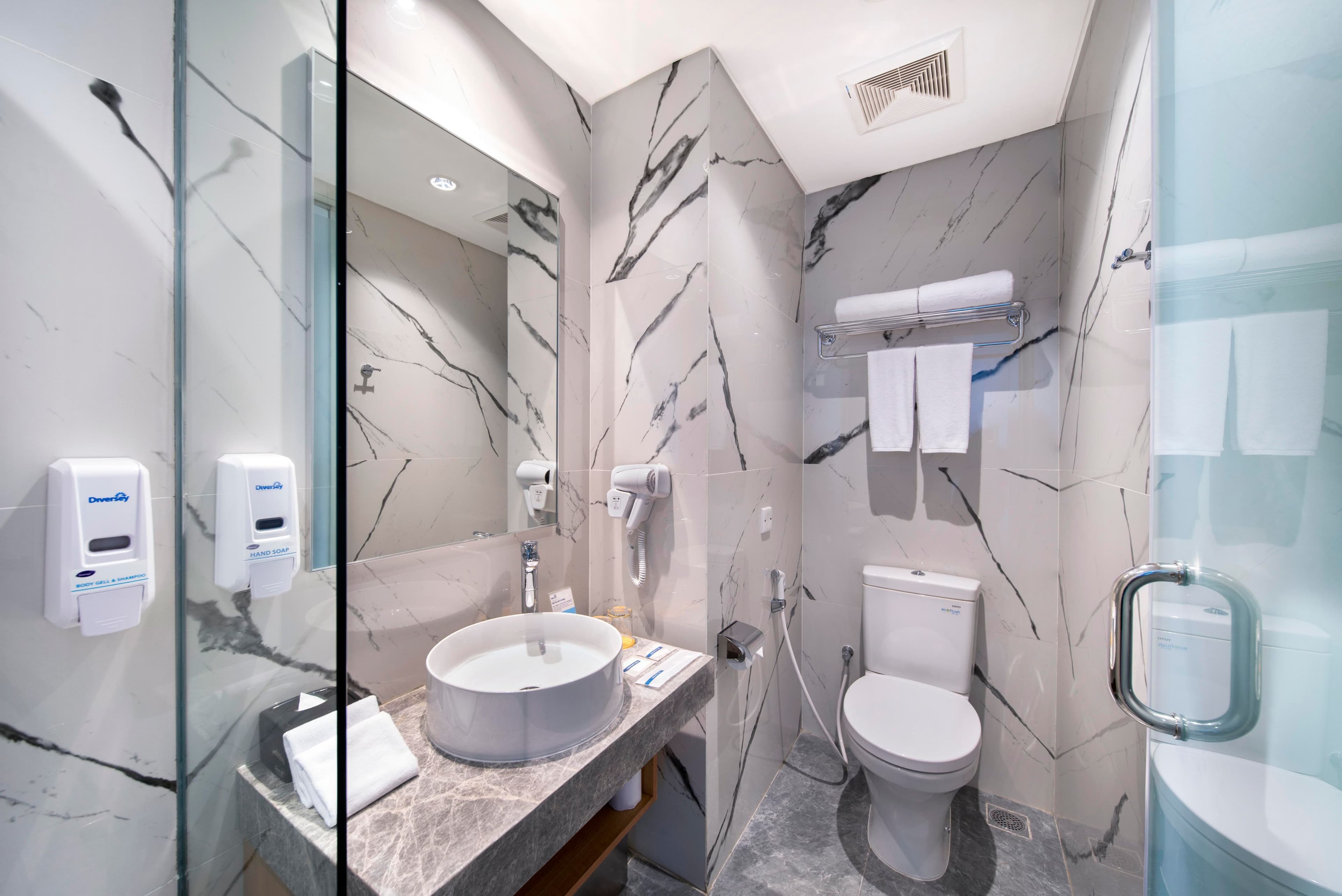 Holiday Inn Express Jakarta Matraman — 5