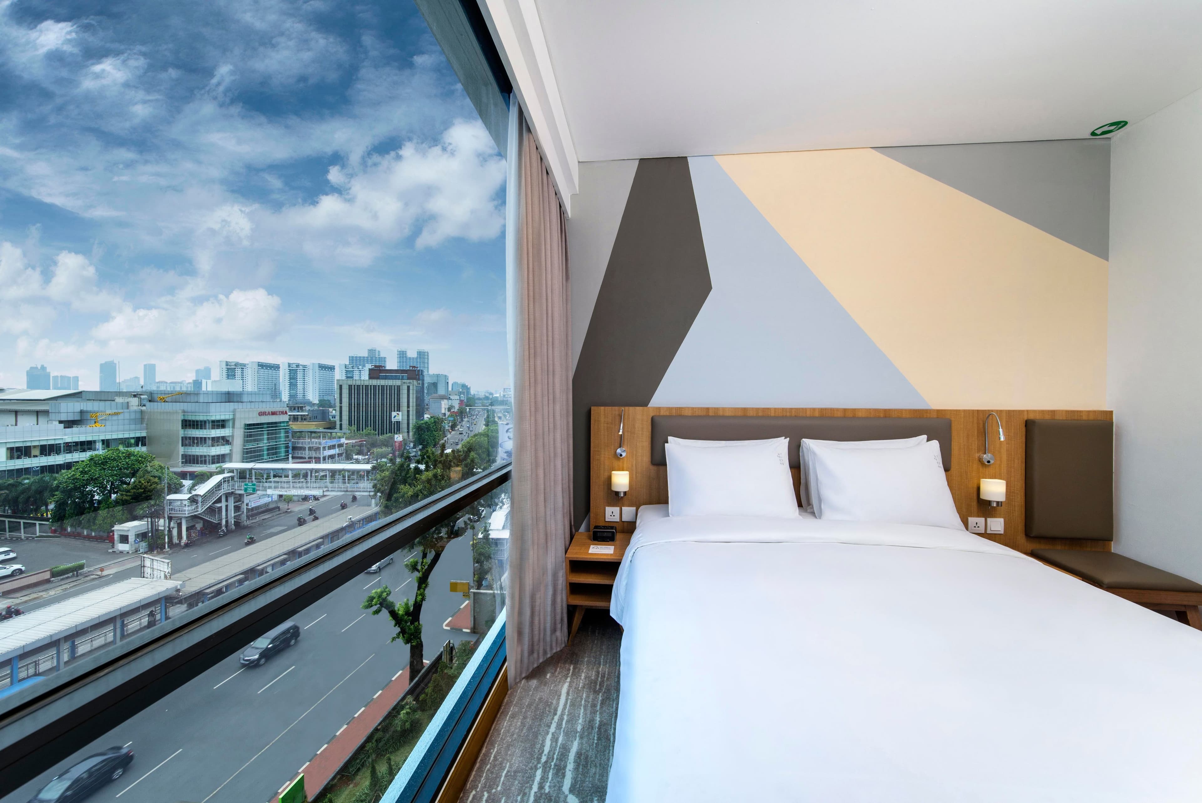 Holiday Inn Express Jakarta Matraman — 3