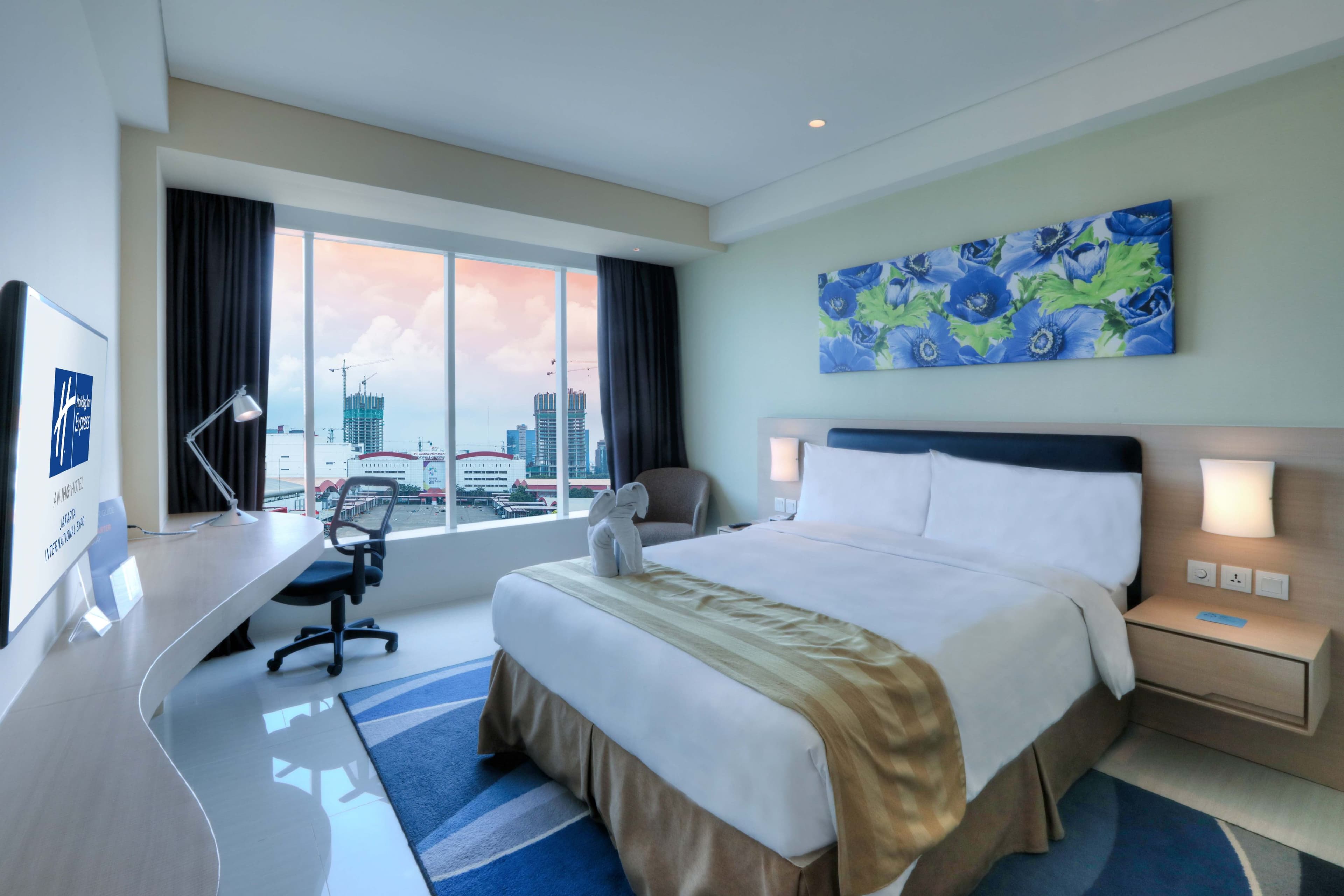Holiday Inn Express Jakarta International Expo — 24