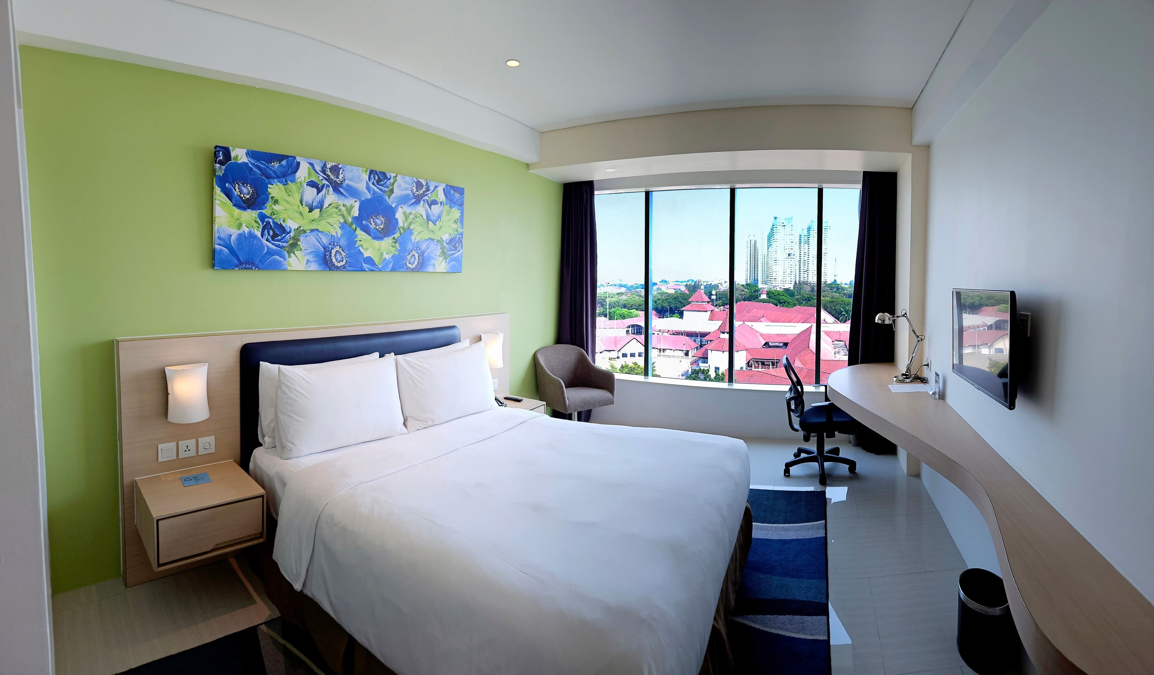 Holiday Inn Express Jakarta International Expo - Image 4