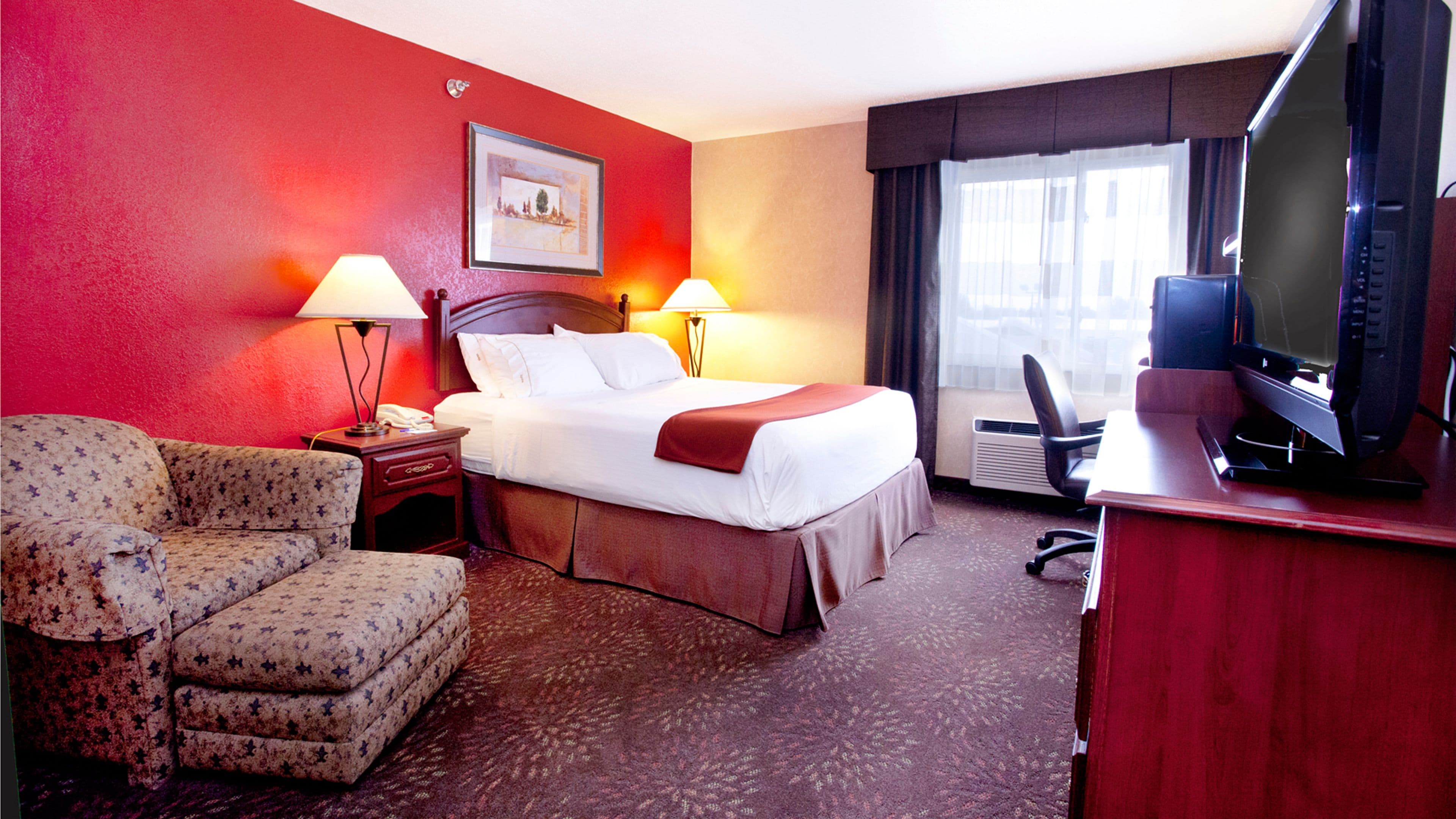 Holiday Inn Express Jamestown - Image 4