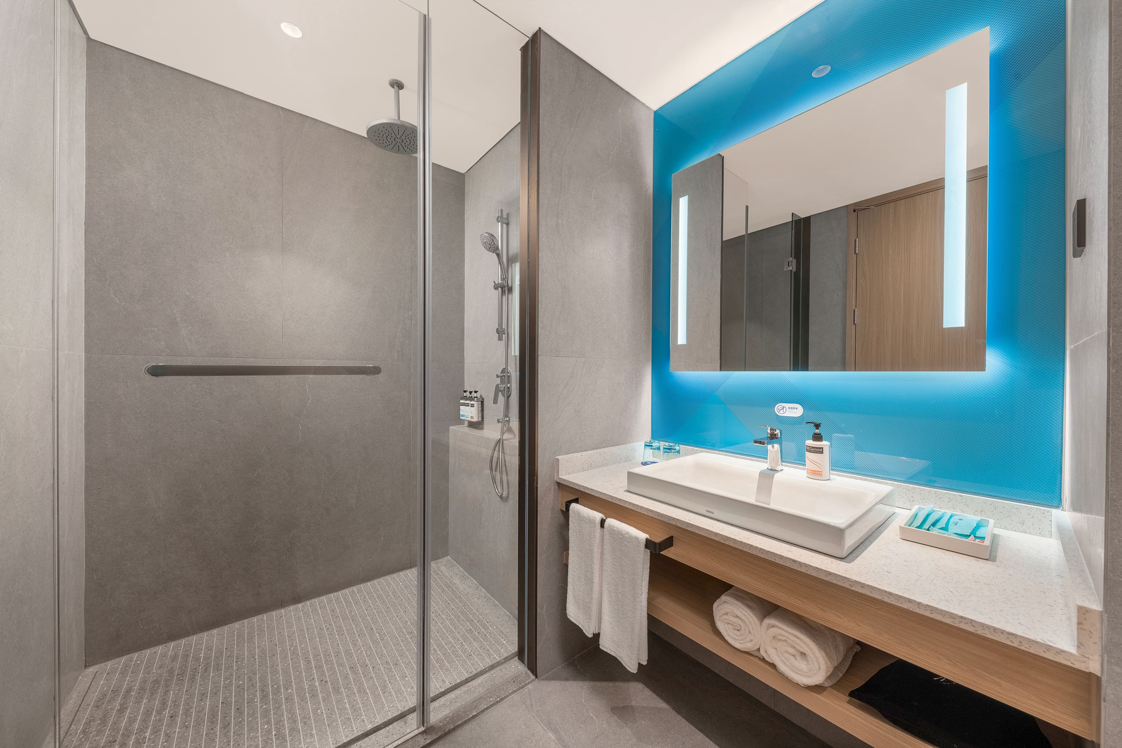 Standard Room - Image 6