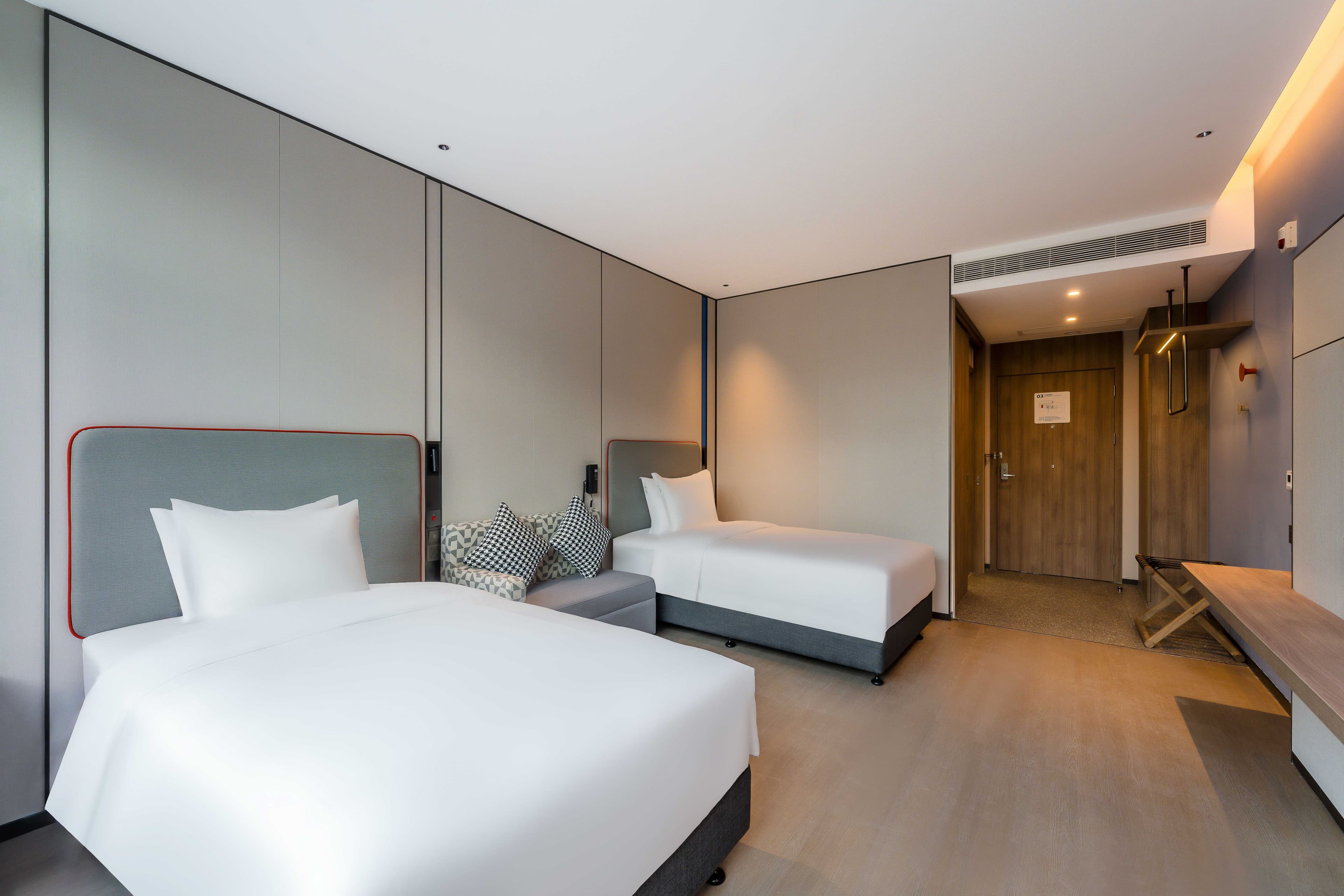 Holiday Inn Express Jiangmen East Station — 17
