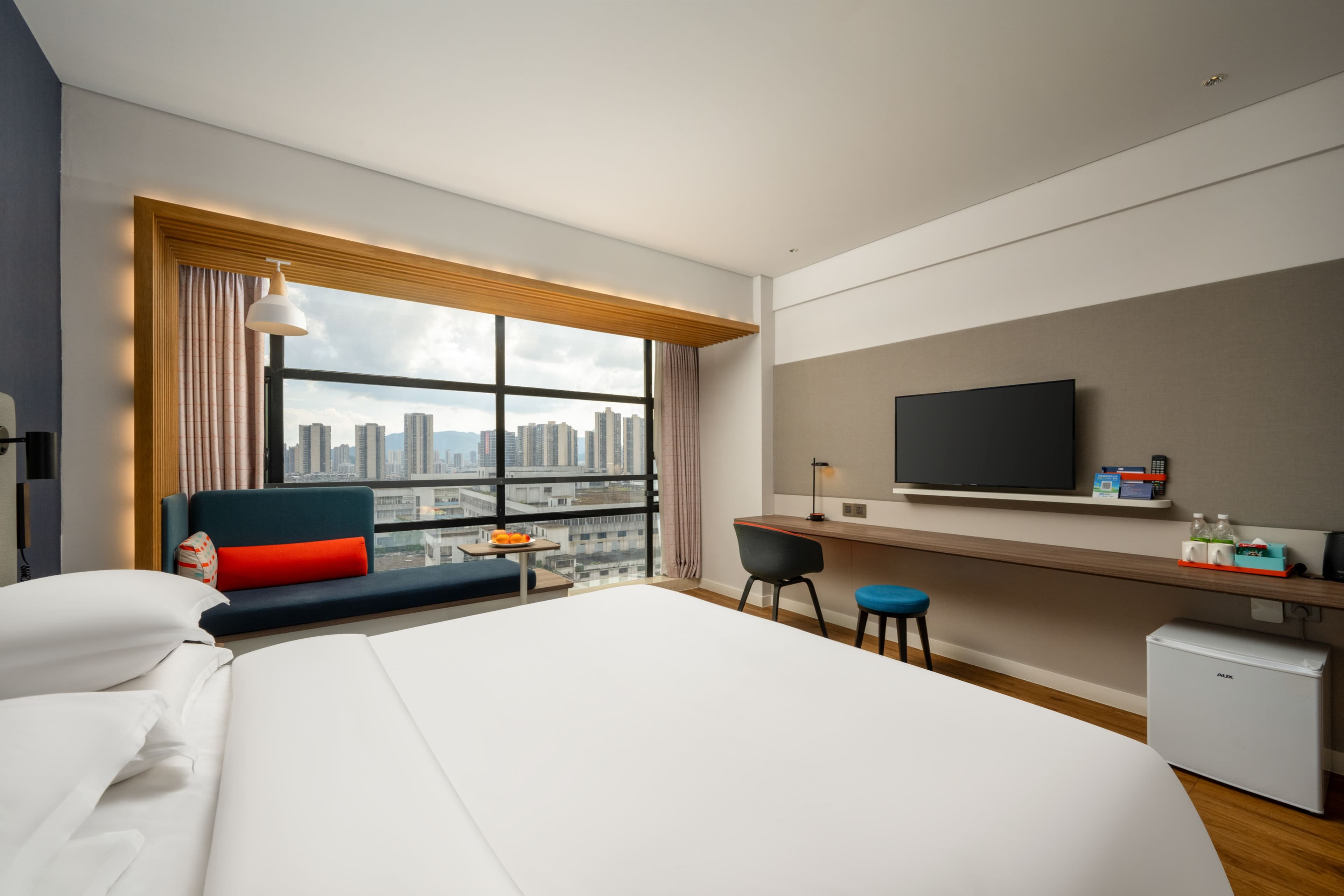 Holiday Inn Express Jiangmen Jianghai — 7