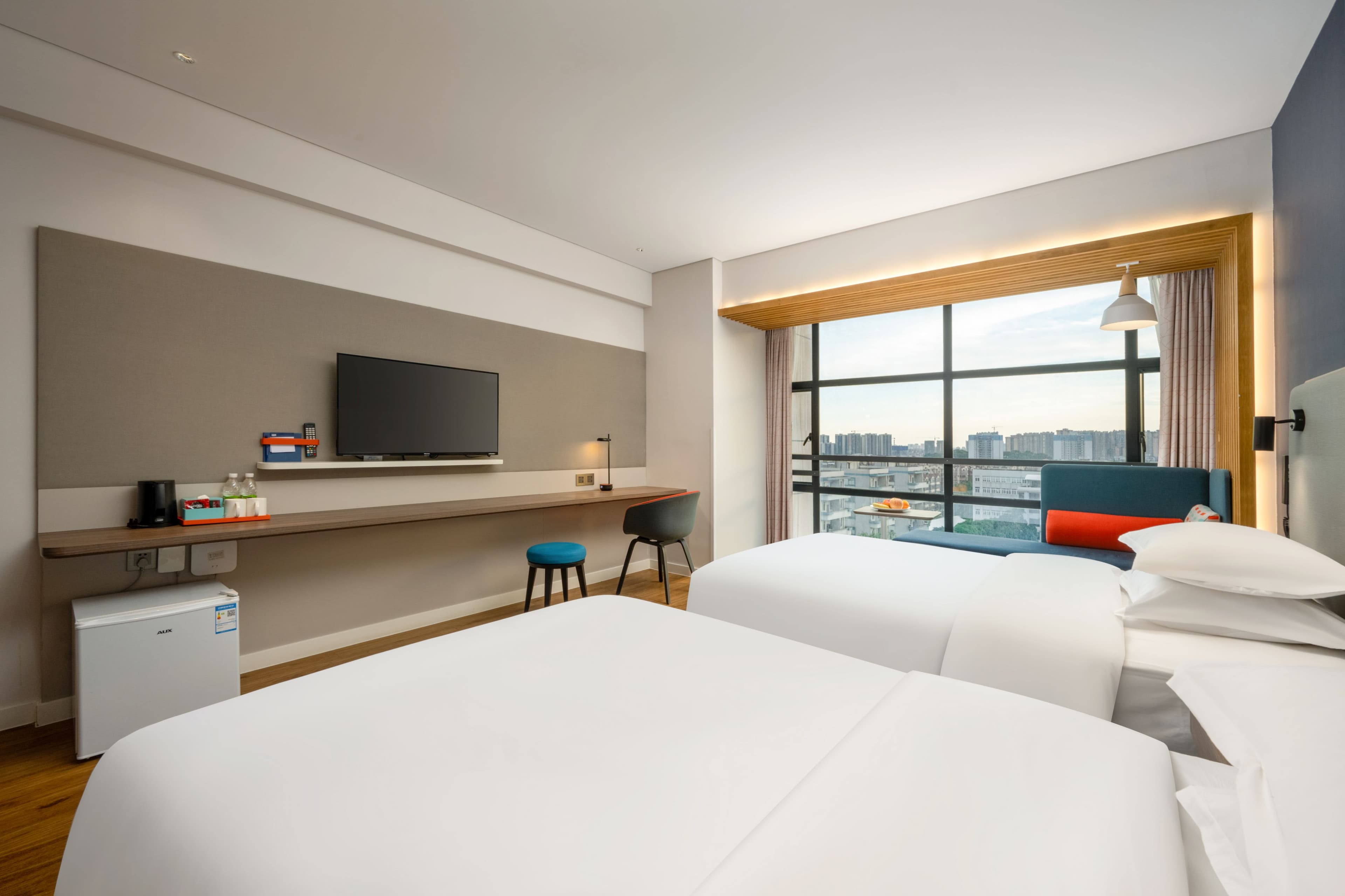 Holiday Inn Express Jiangmen Jianghai — 11