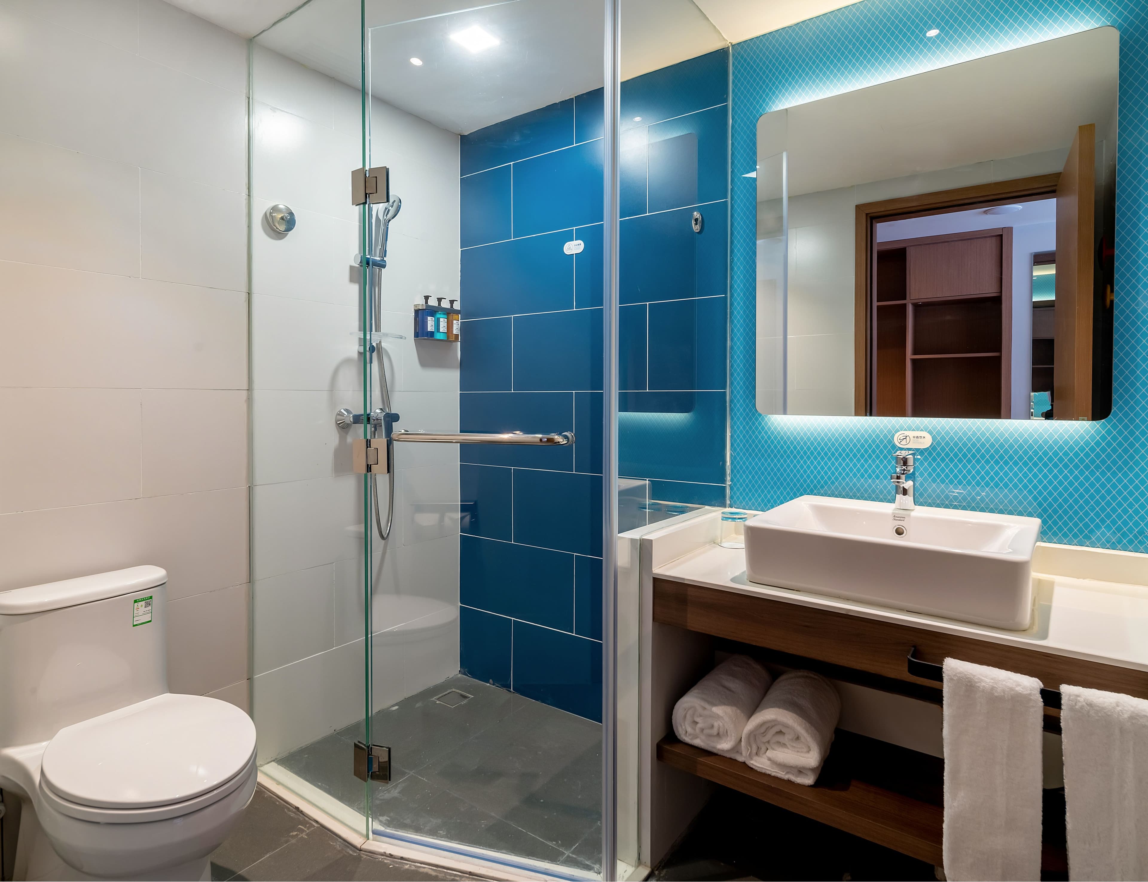 Holiday Inn Express Jinan Qianfo Mountain — 7