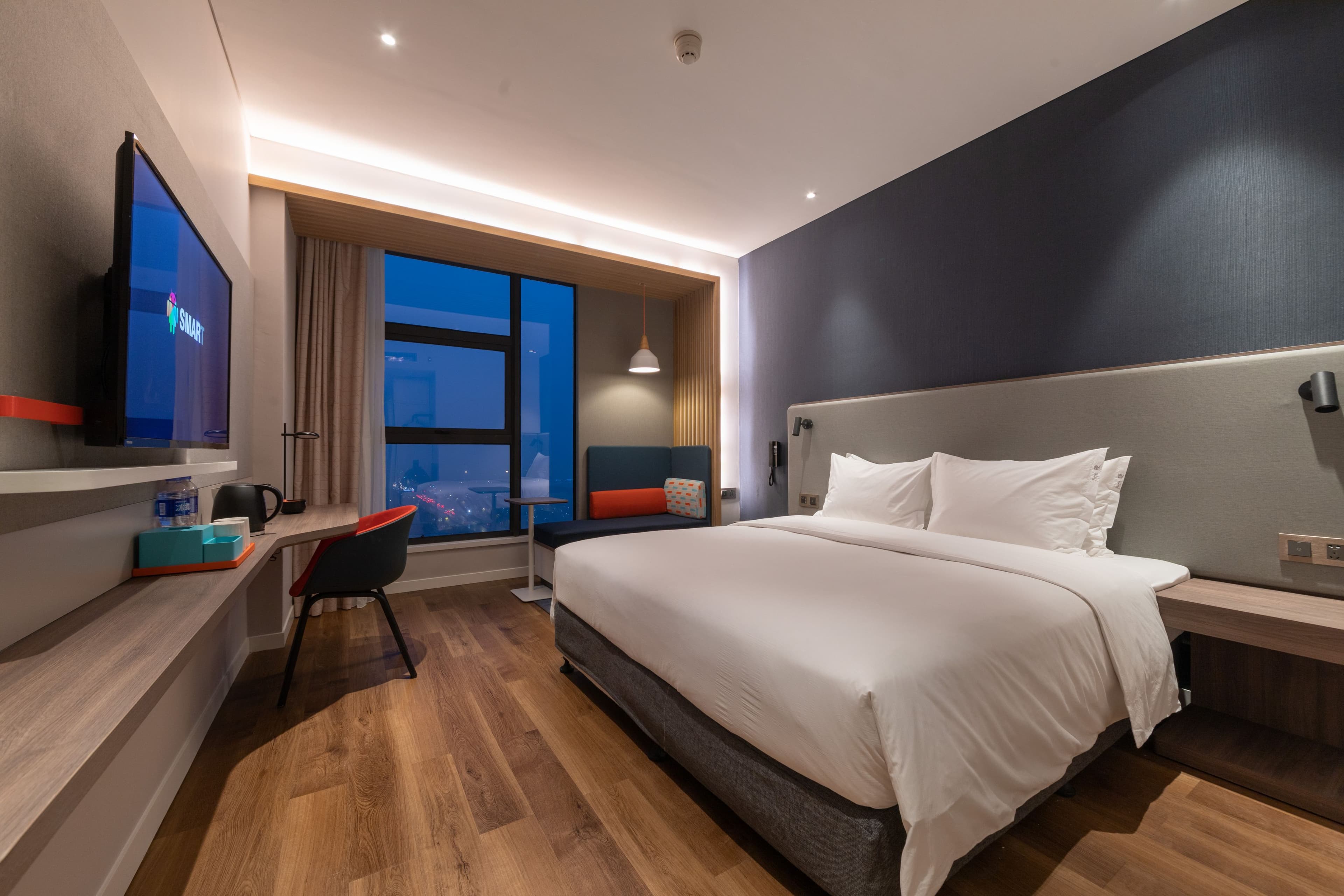 Holiday Inn Express Kaifeng City Center — 7