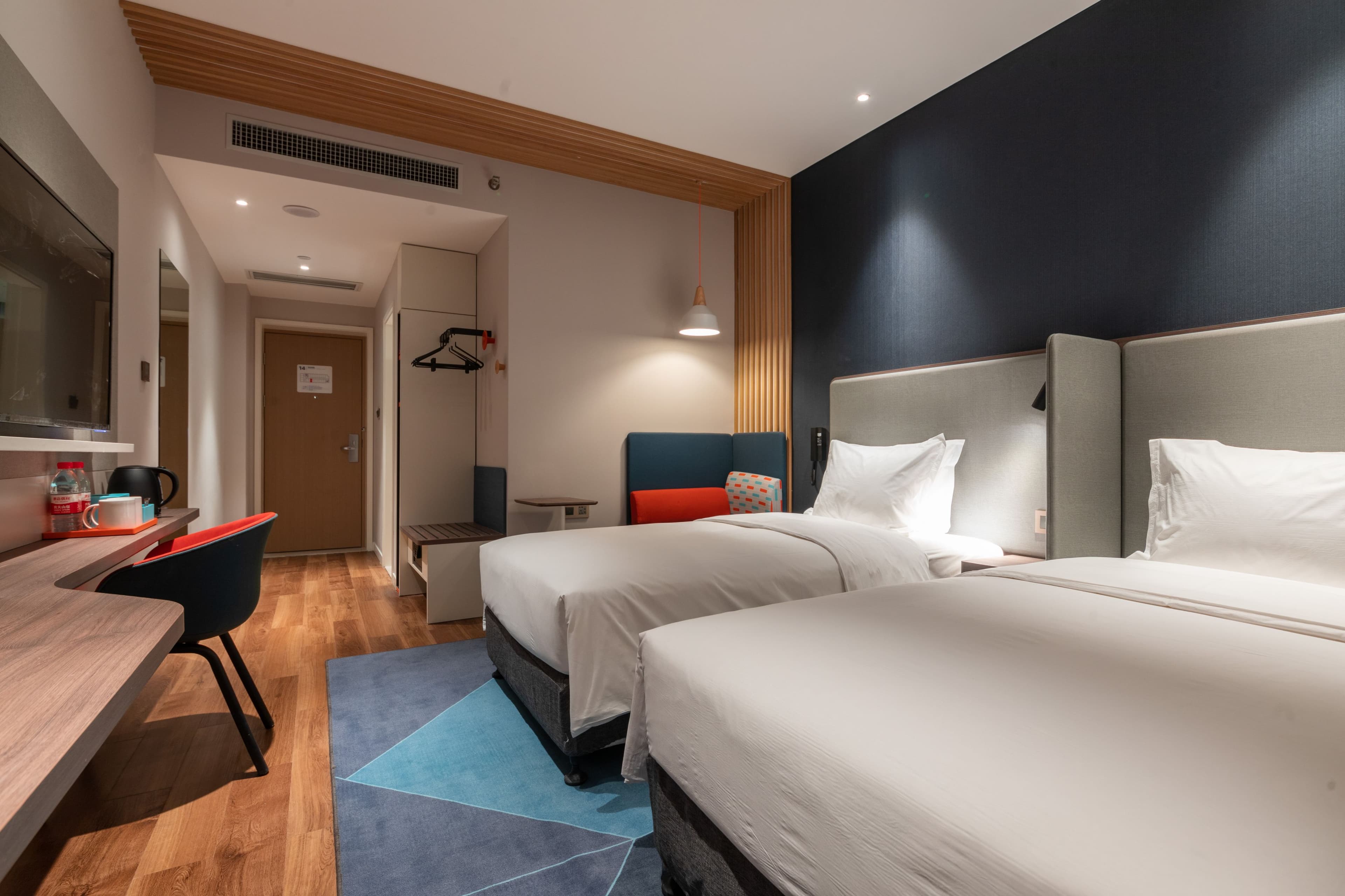 Holiday Inn Express Kaifeng City Center — 10