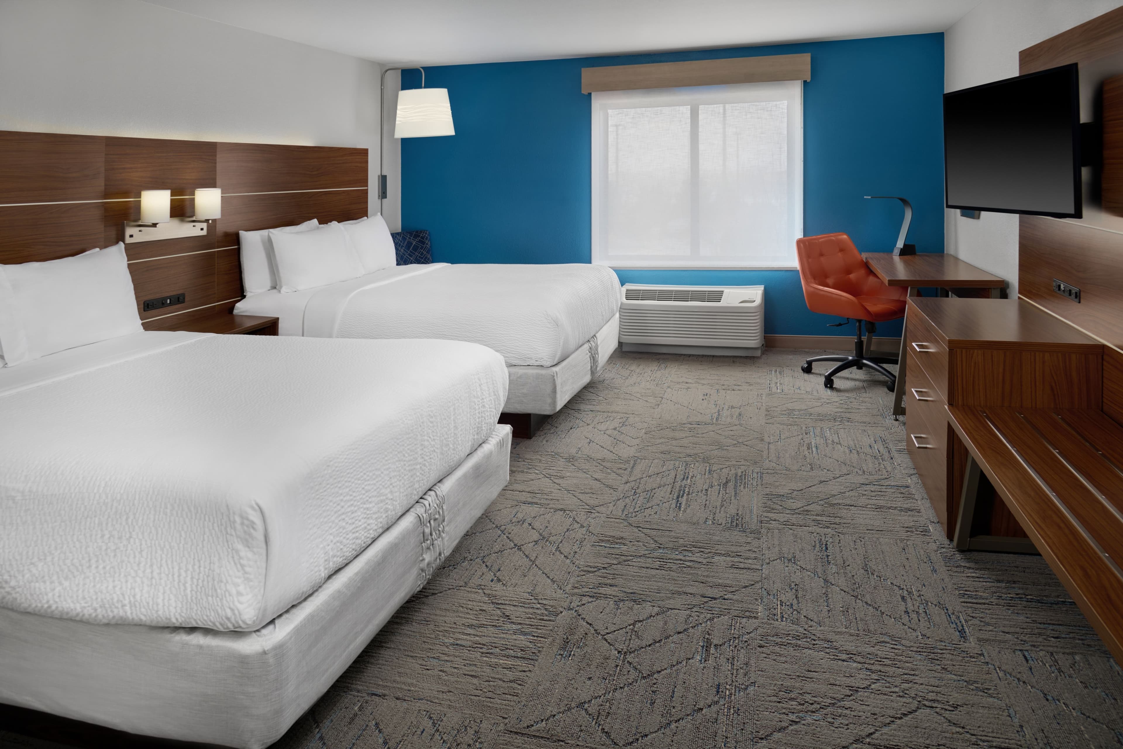 Holiday Inn Express Kansas City - at the Legends — 27