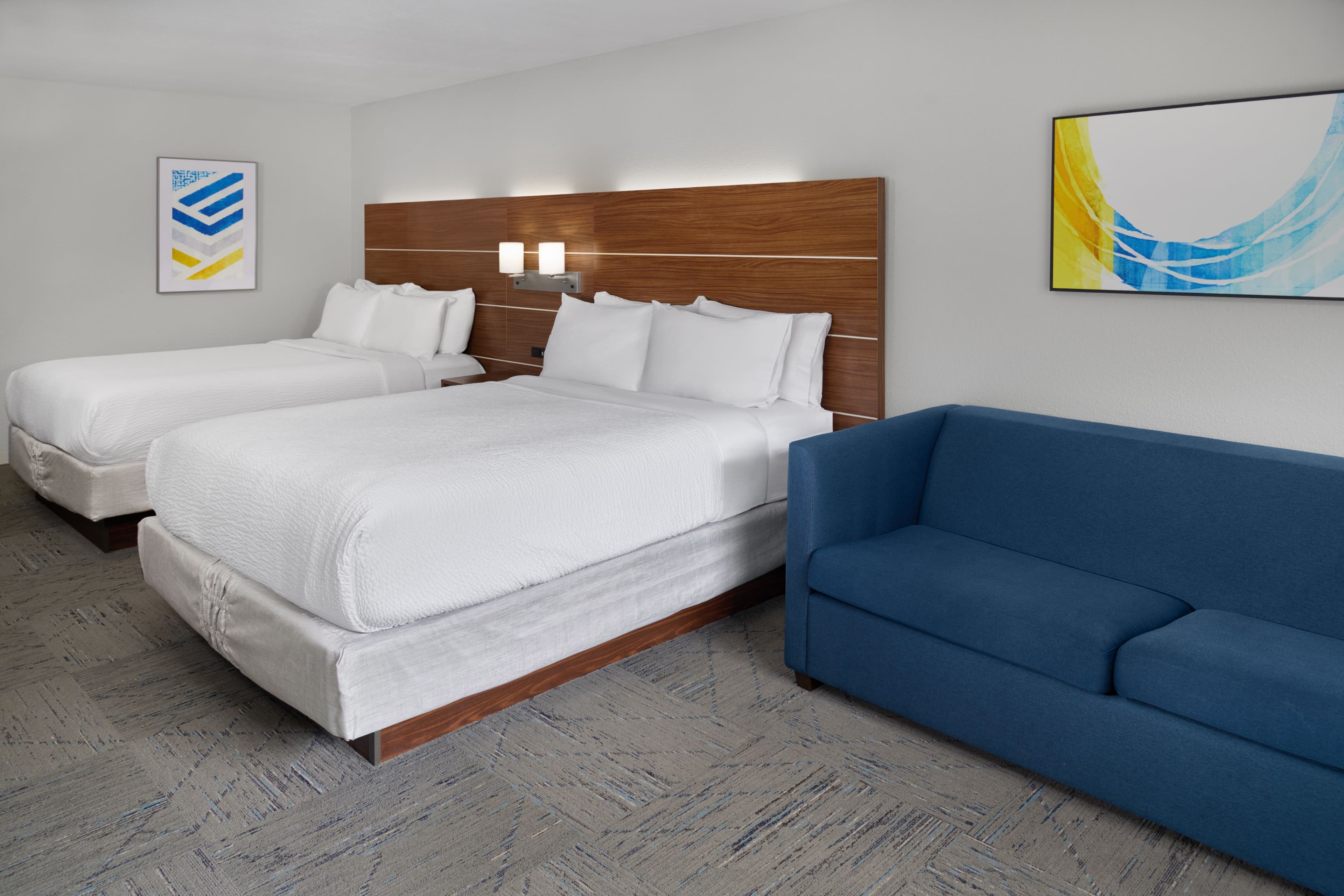 Holiday Inn Express Kansas City - at the Legends — 40
