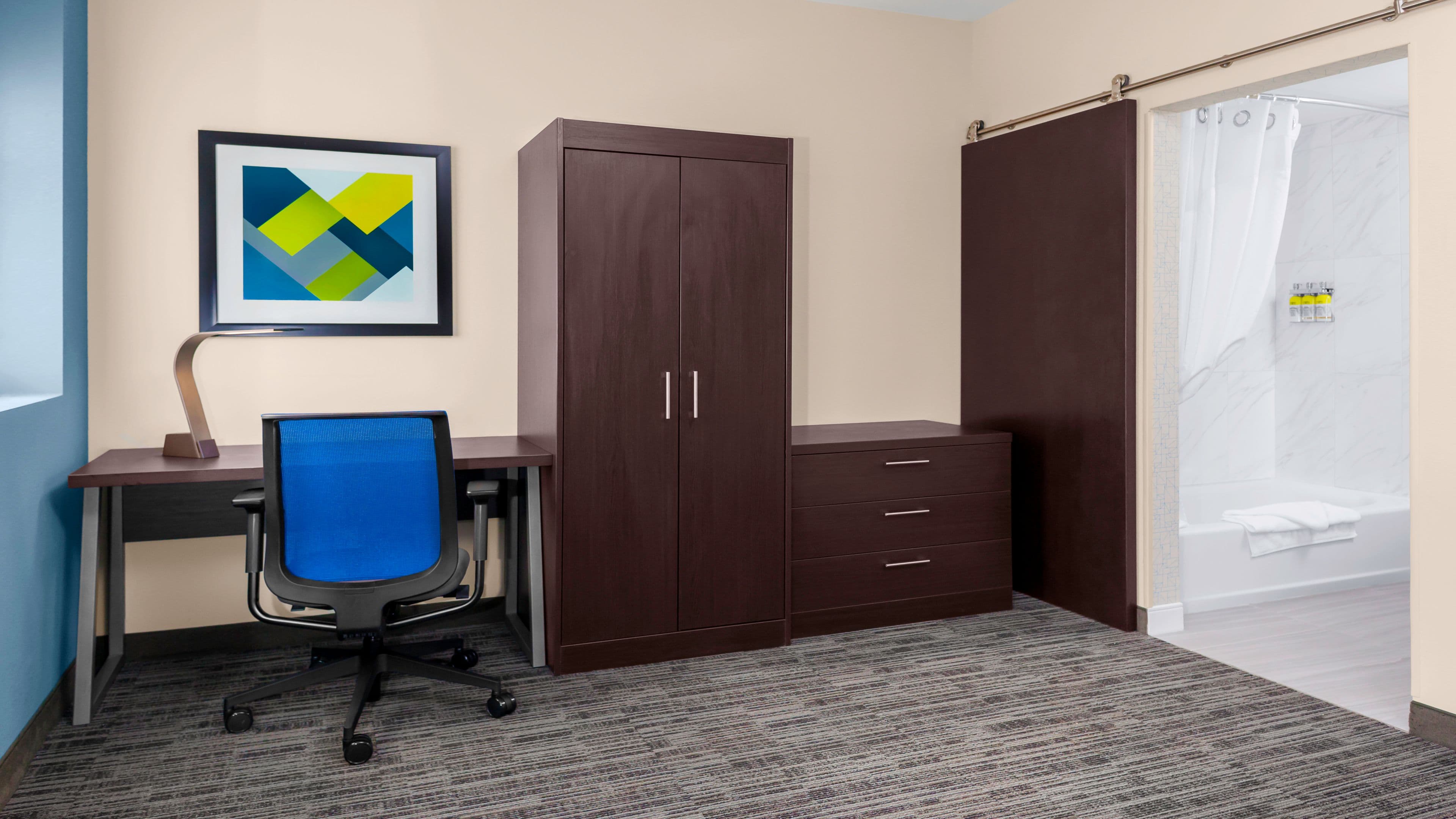 Holiday Inn Express Kansas City Downtown — 12
