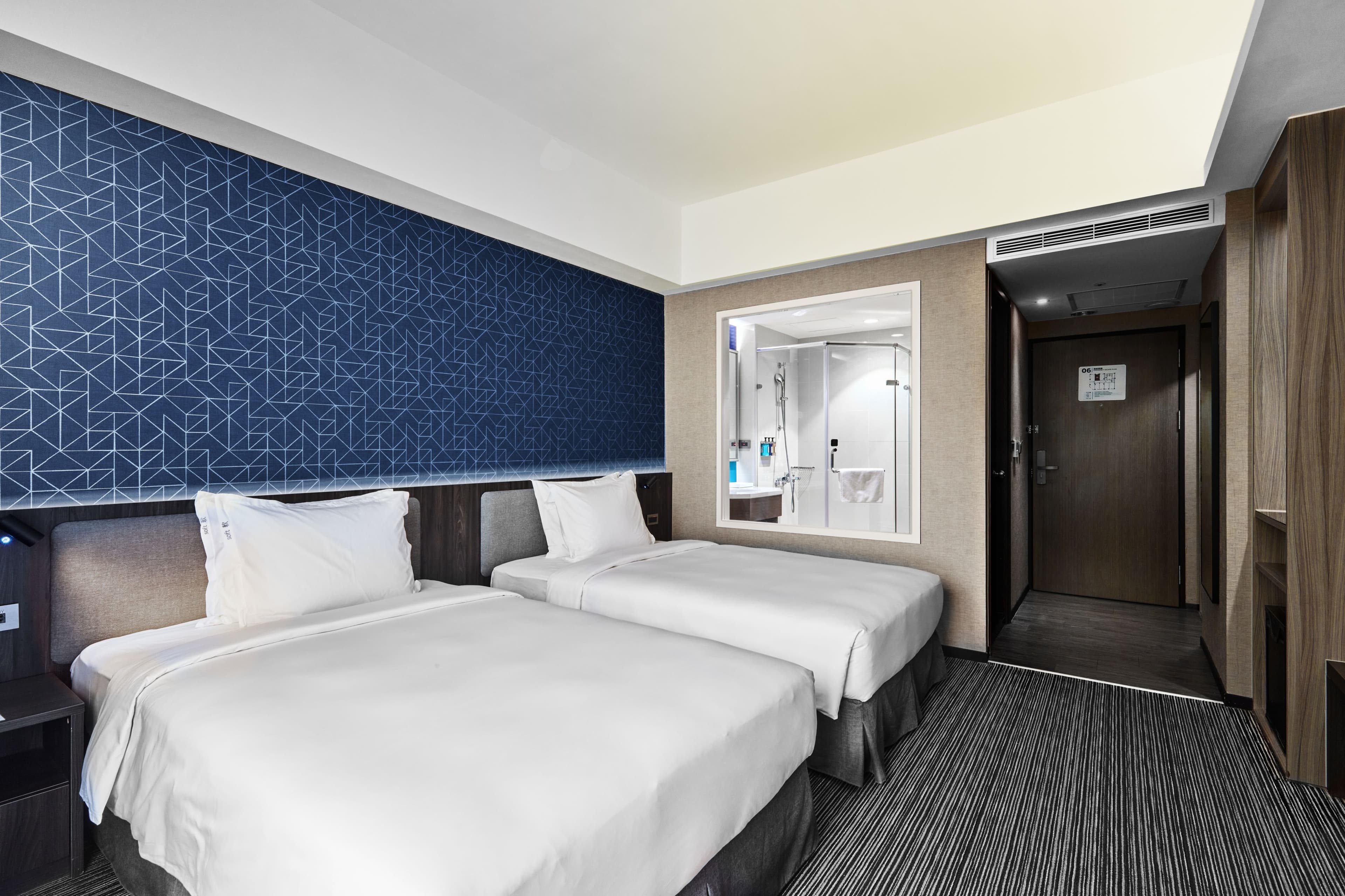 Holiday Inn Express Kaohsiung Love River — 9