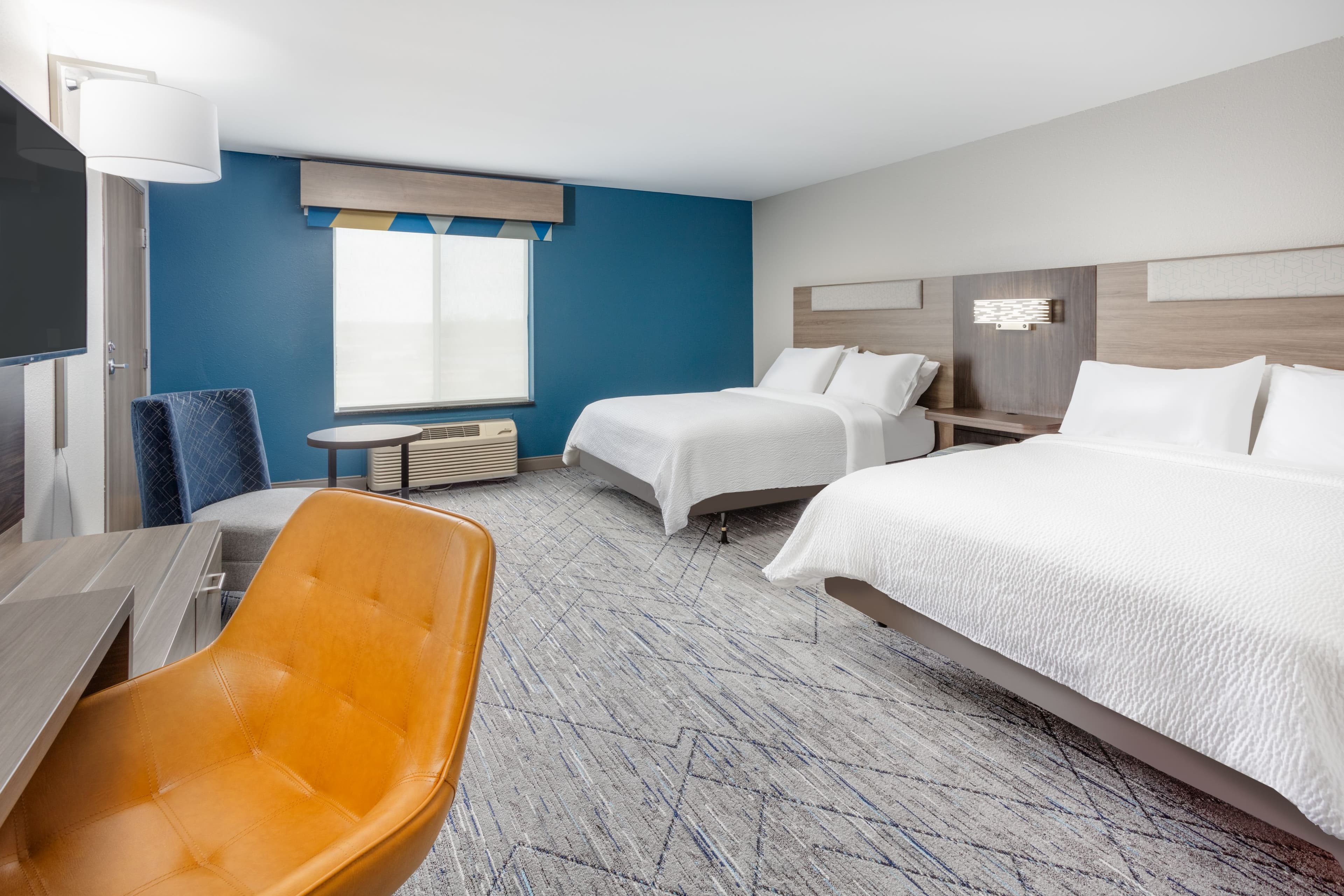 Holiday Inn Express Kearney — 19