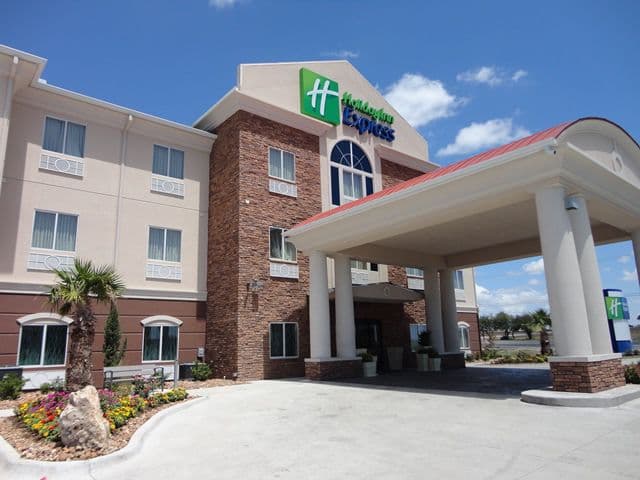 Holiday Inn Express Kenedy - Image 1