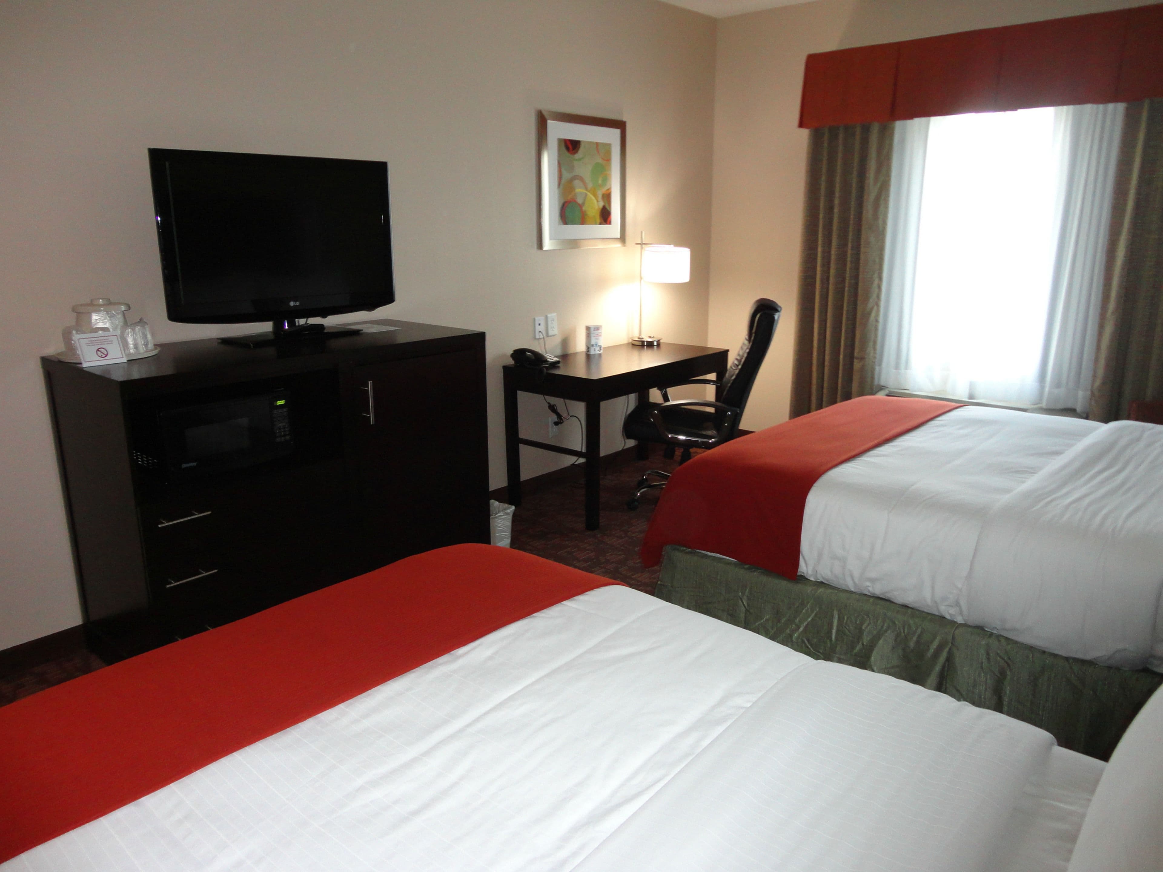 Holiday Inn Express Kenedy — 8