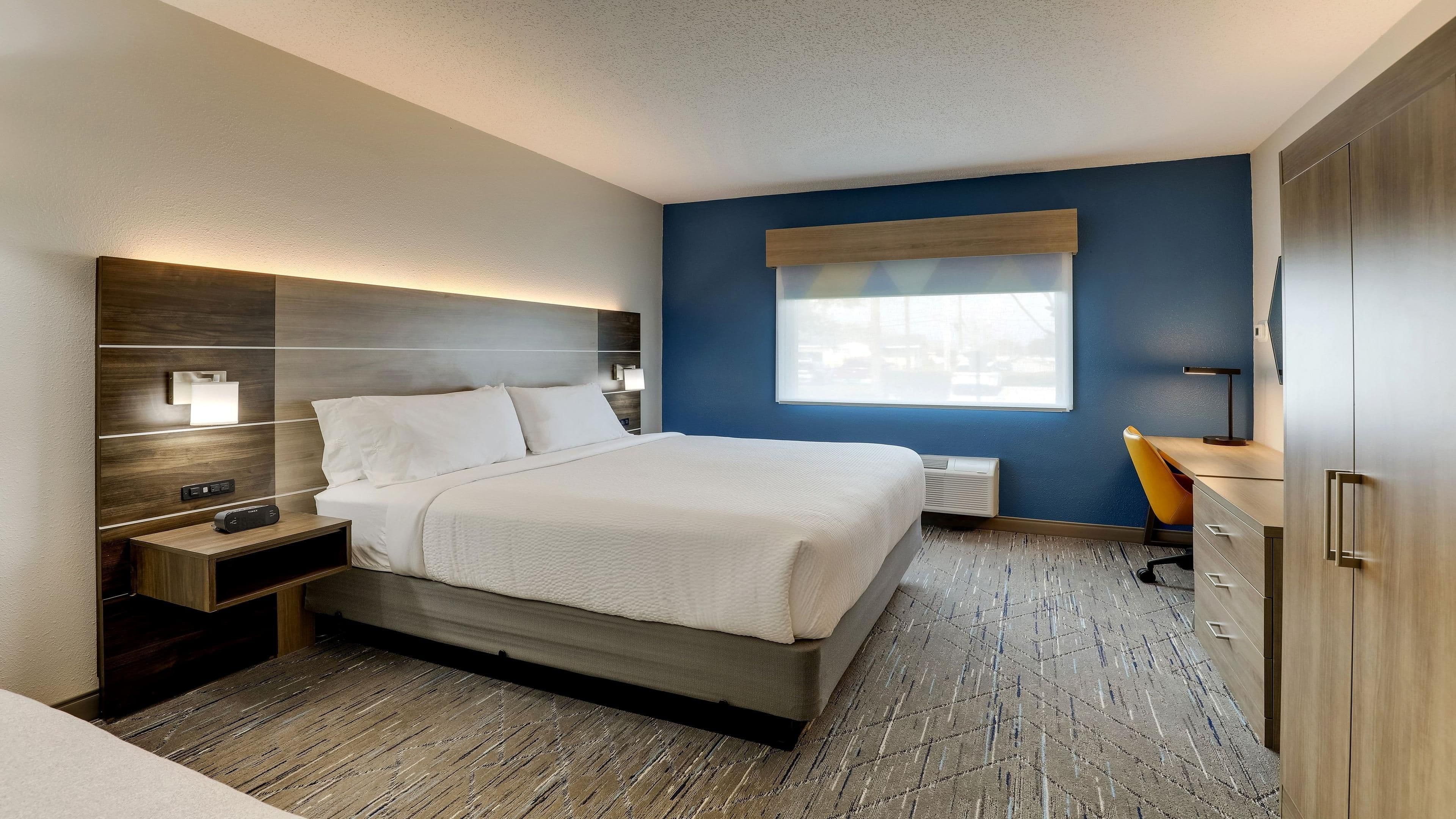 Holiday Inn Express Kenner - New Orleans Airport — 11