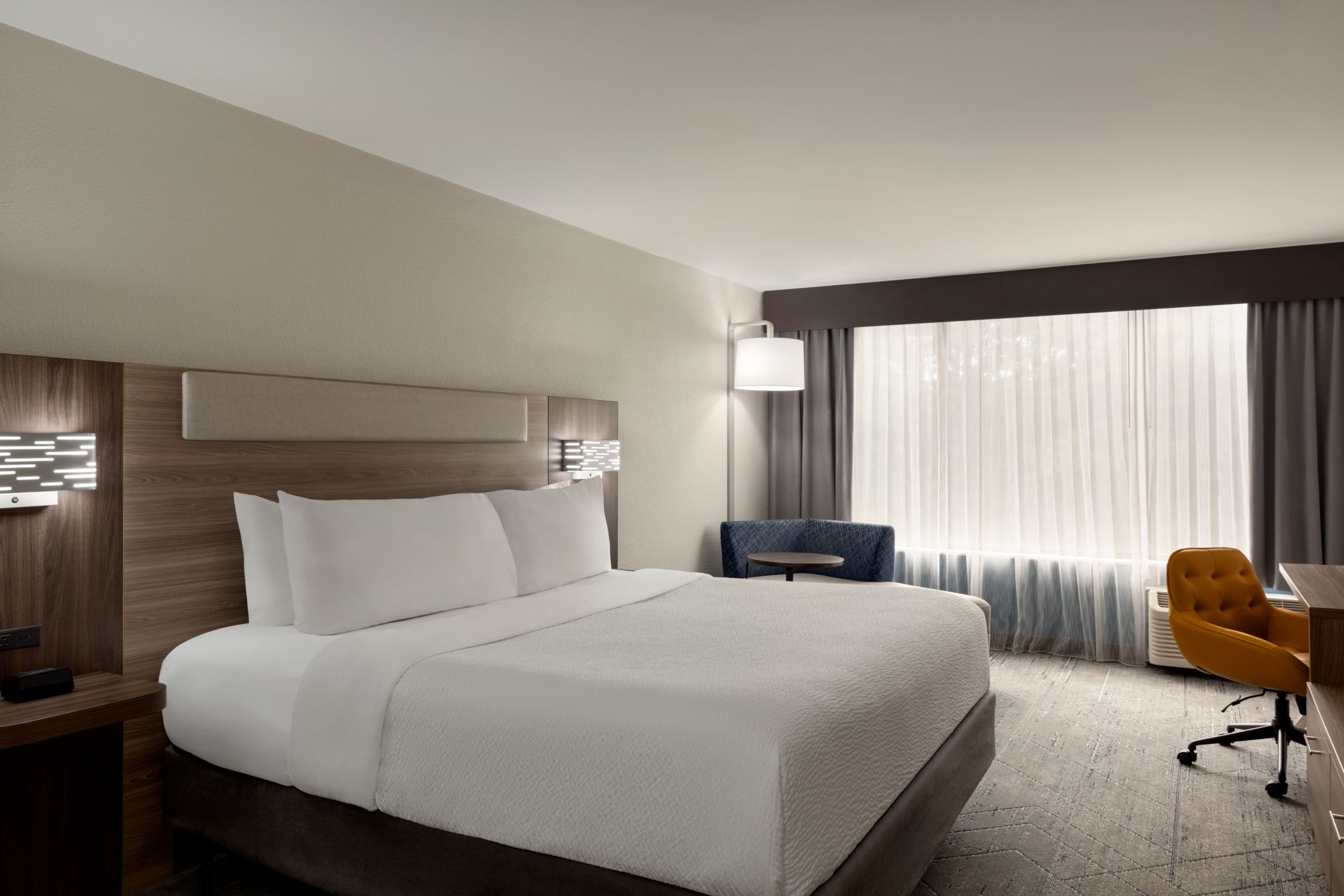 Holiday Inn Express Atlanta-Kennesaw — 16