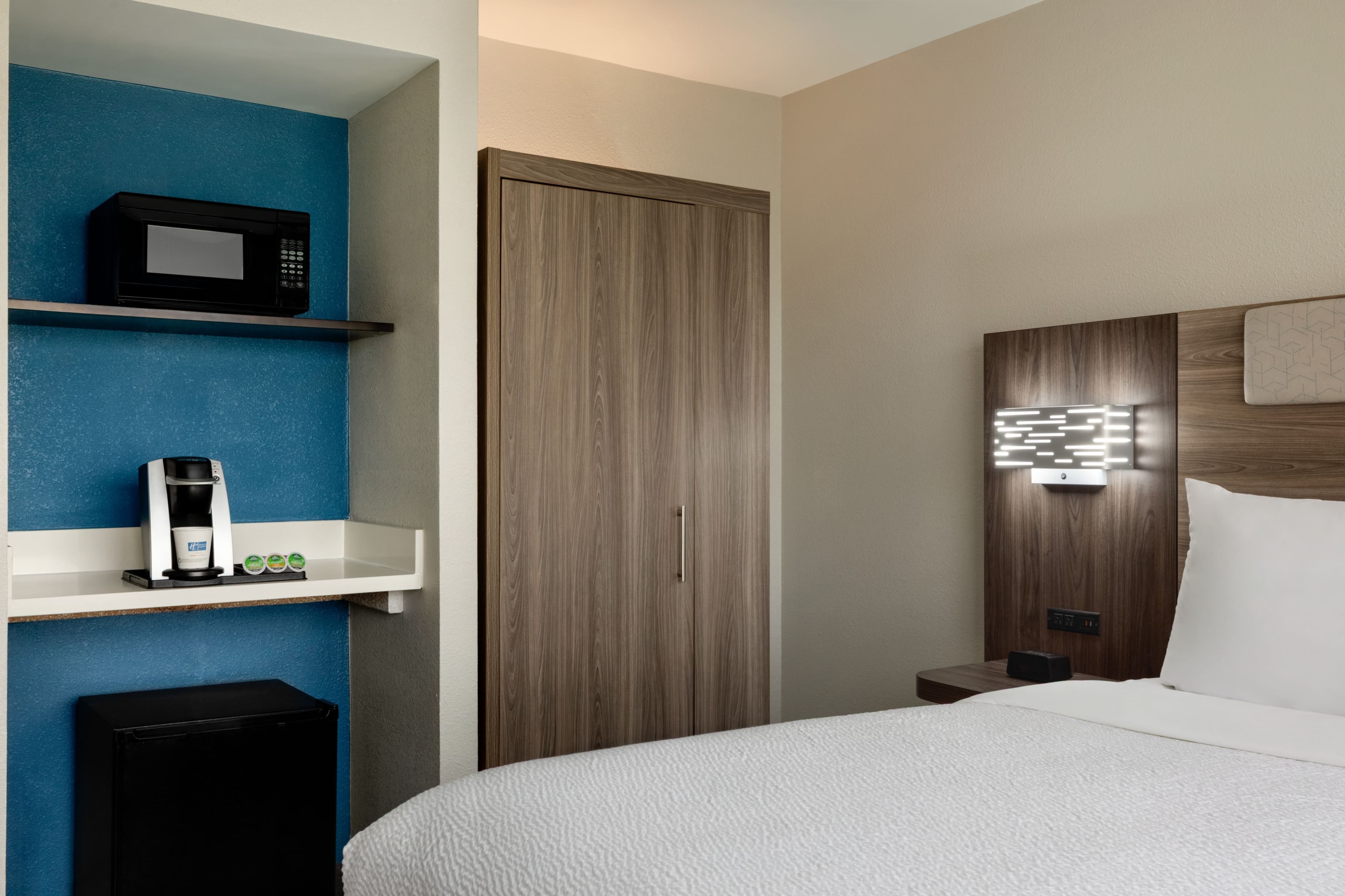 Holiday Inn Express Atlanta-Kennesaw — 46