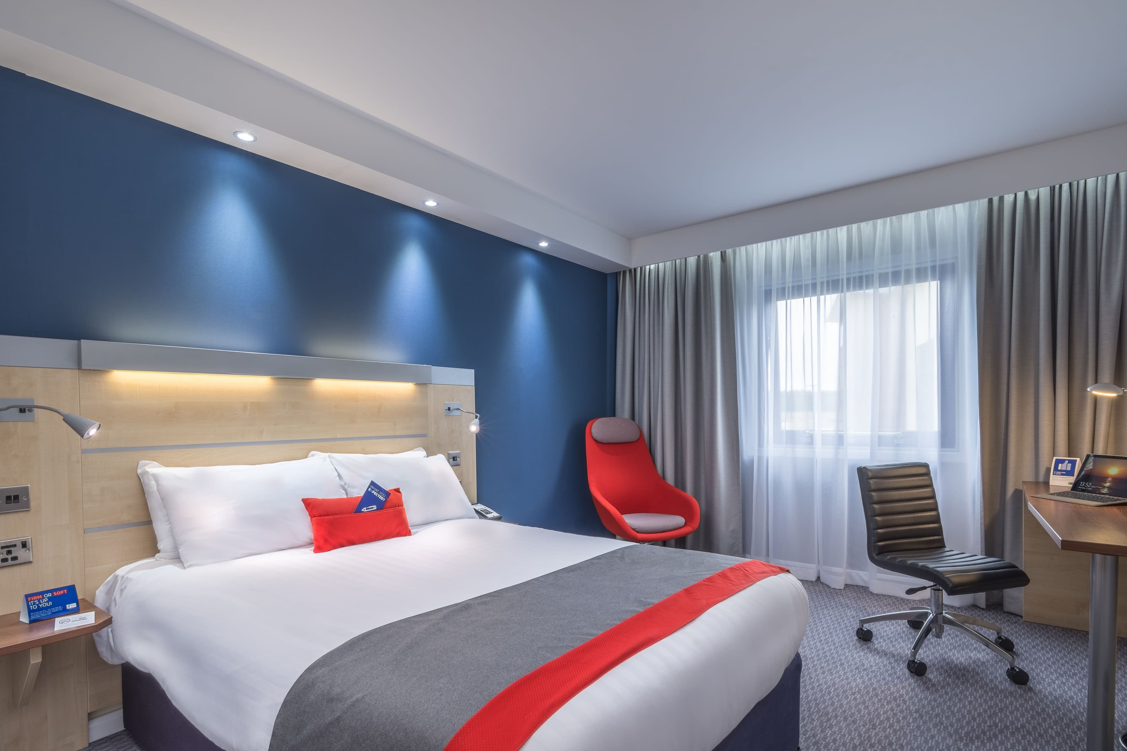 Holiday Inn Express Kettering — 20