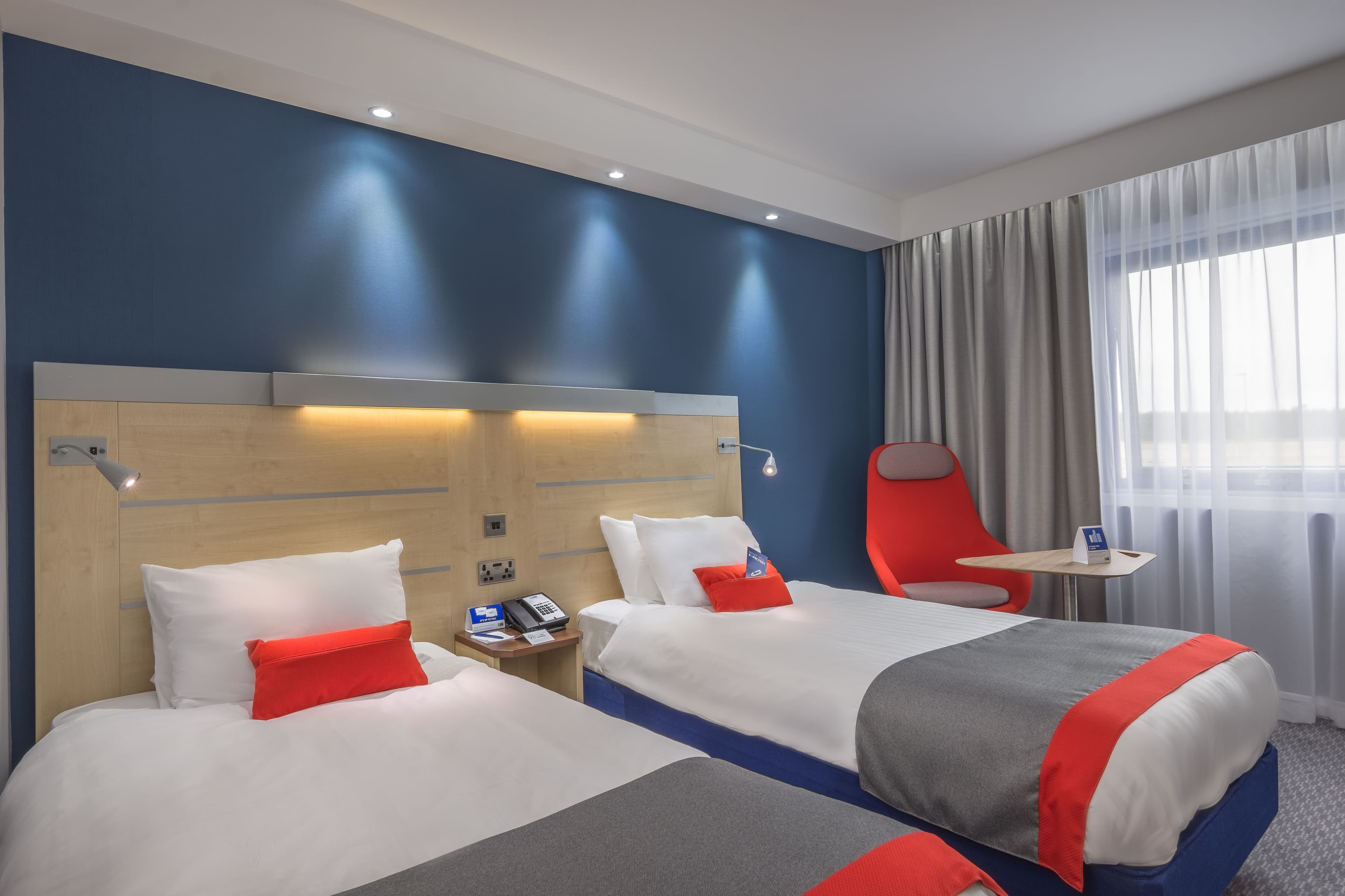 Holiday Inn Express Kettering — 38
