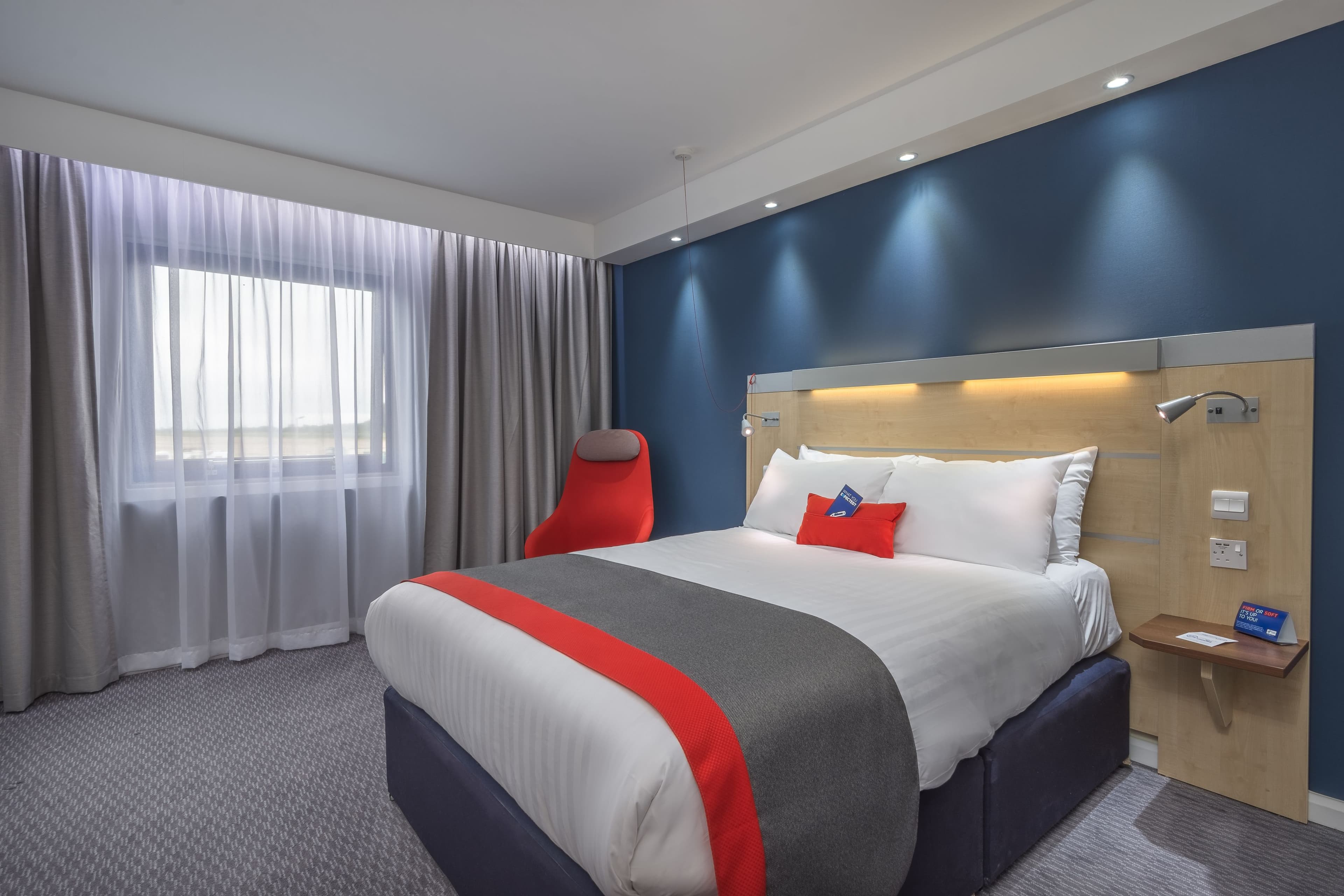 Holiday Inn Express Kettering — 16