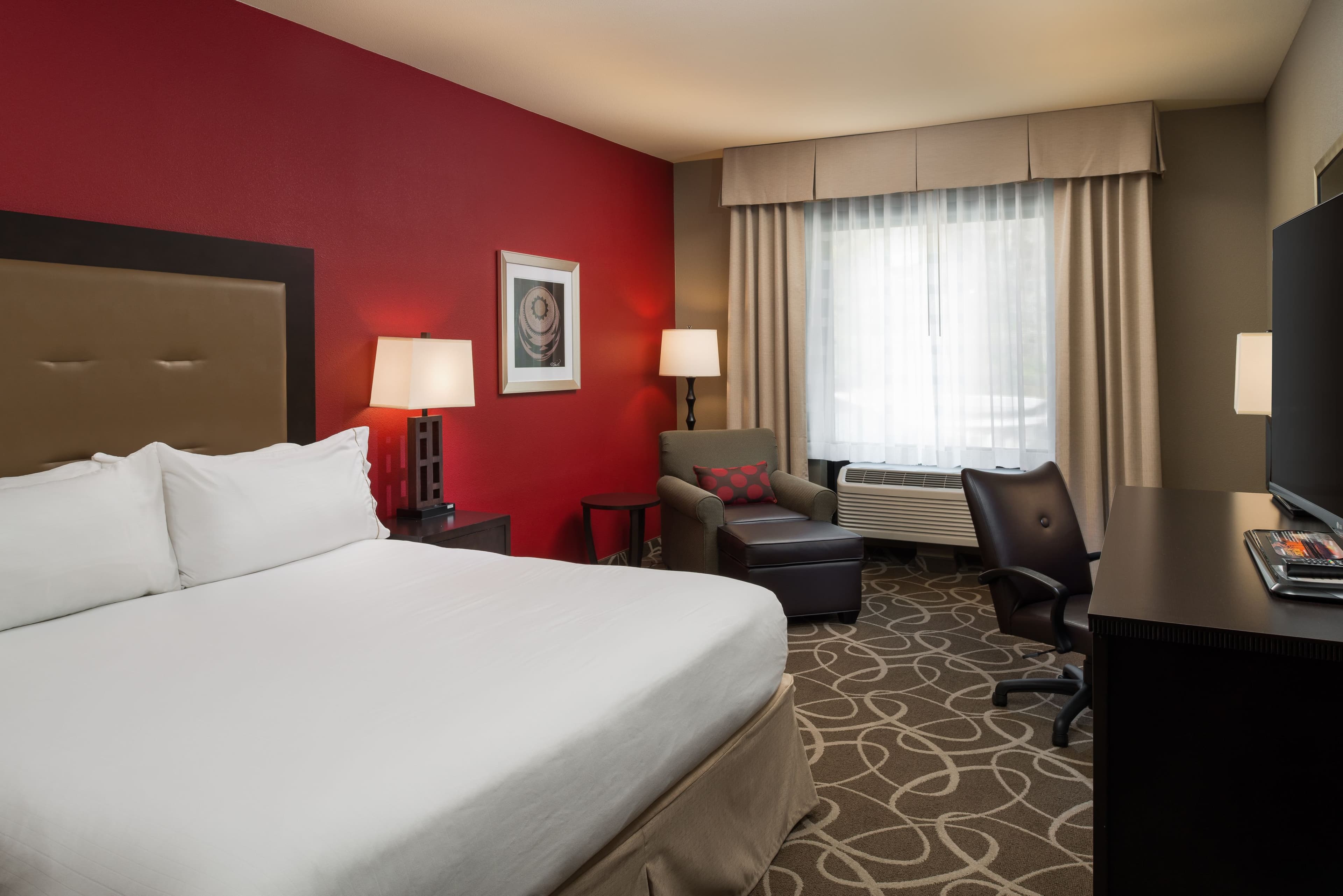 Holiday Inn Express Klamath - Redwood Ntl Pk Area - Image 5