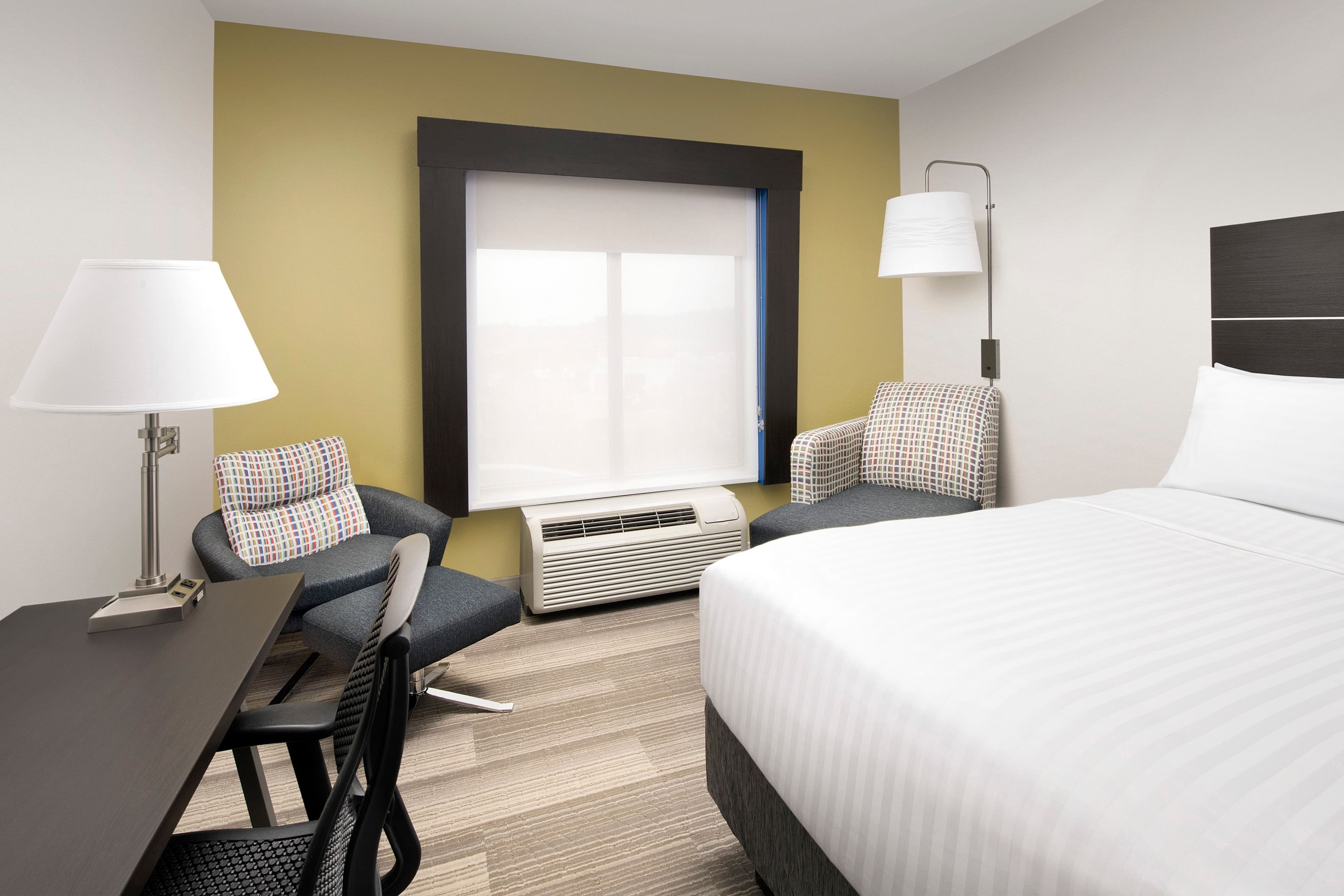 Holiday Inn Express Knoxville-Strawberry Plains — 6