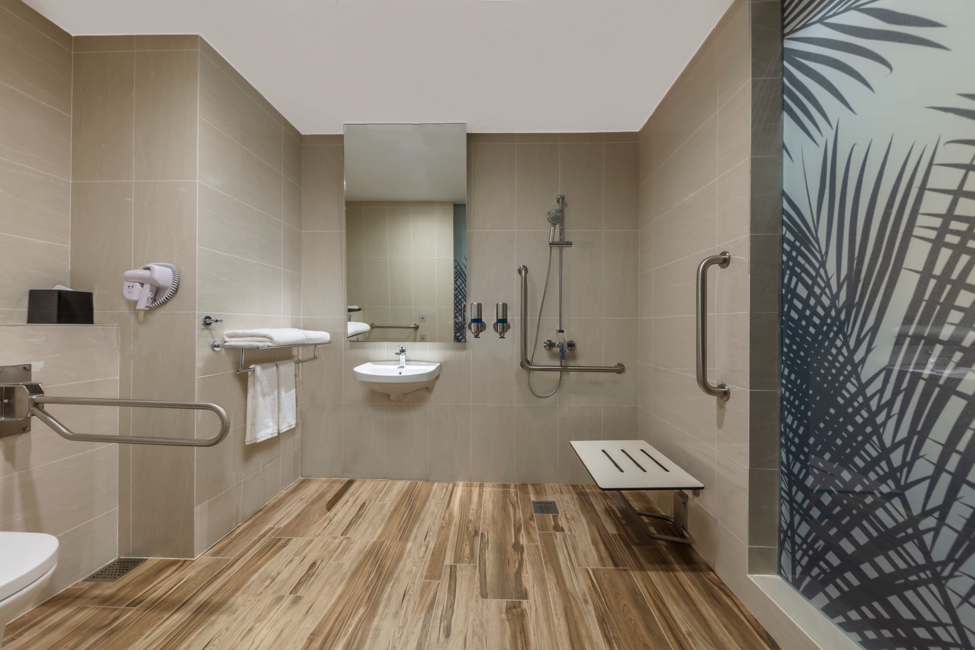 Holiday Inn Express Kota Kinabalu City Centre — 37