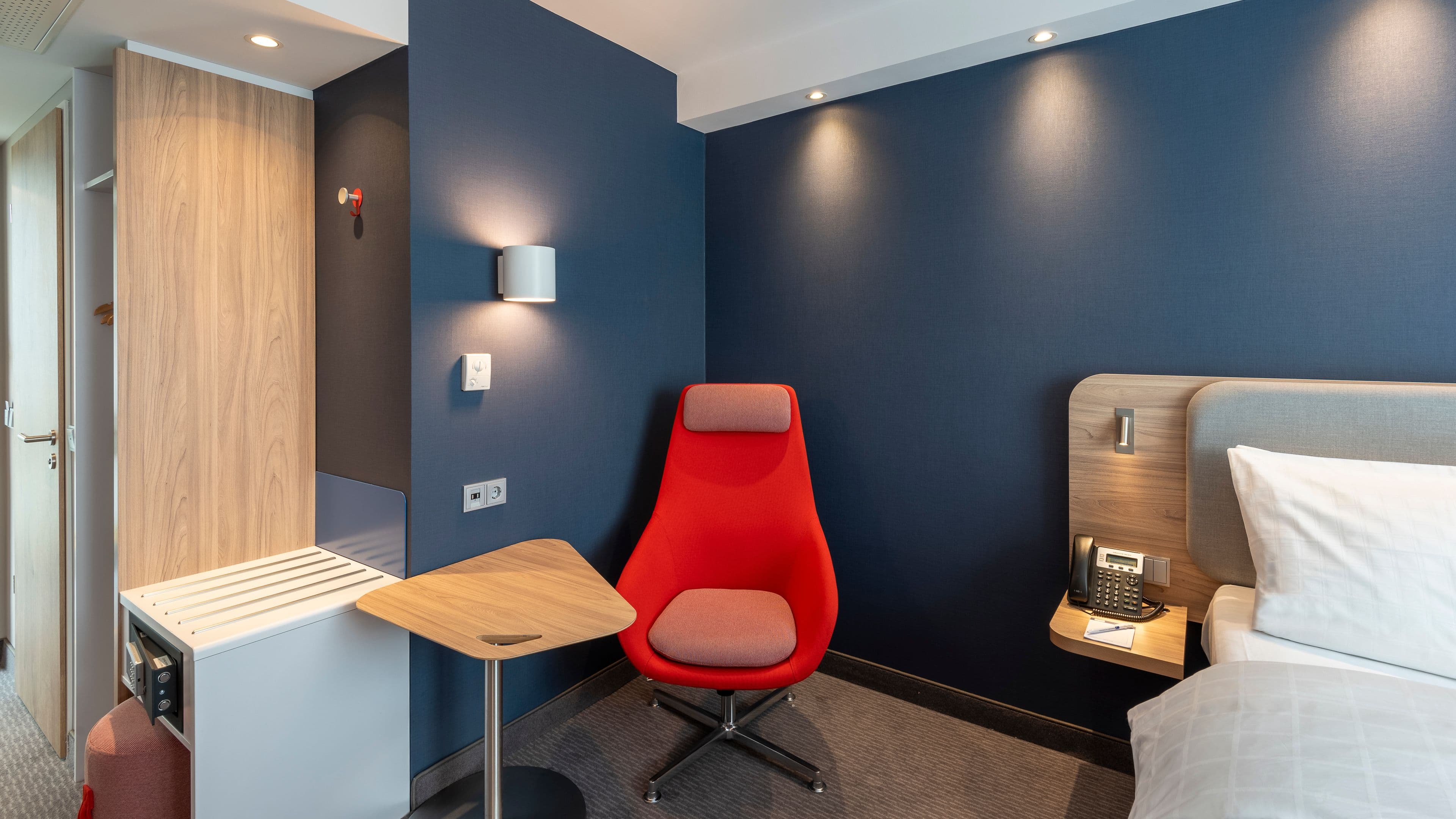 Standard Room - Image 8
