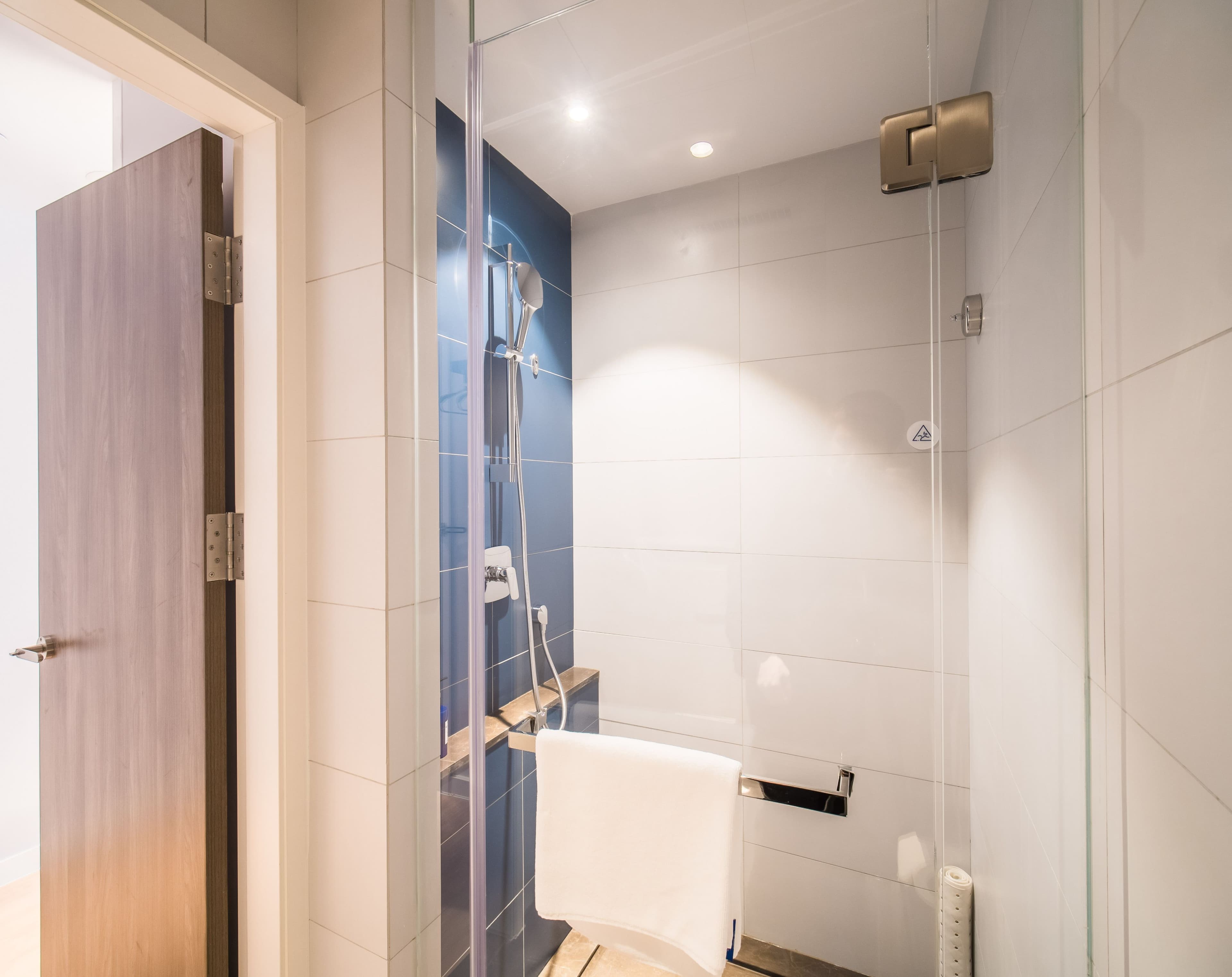 Holiday Inn Express Kunming West - Image 4