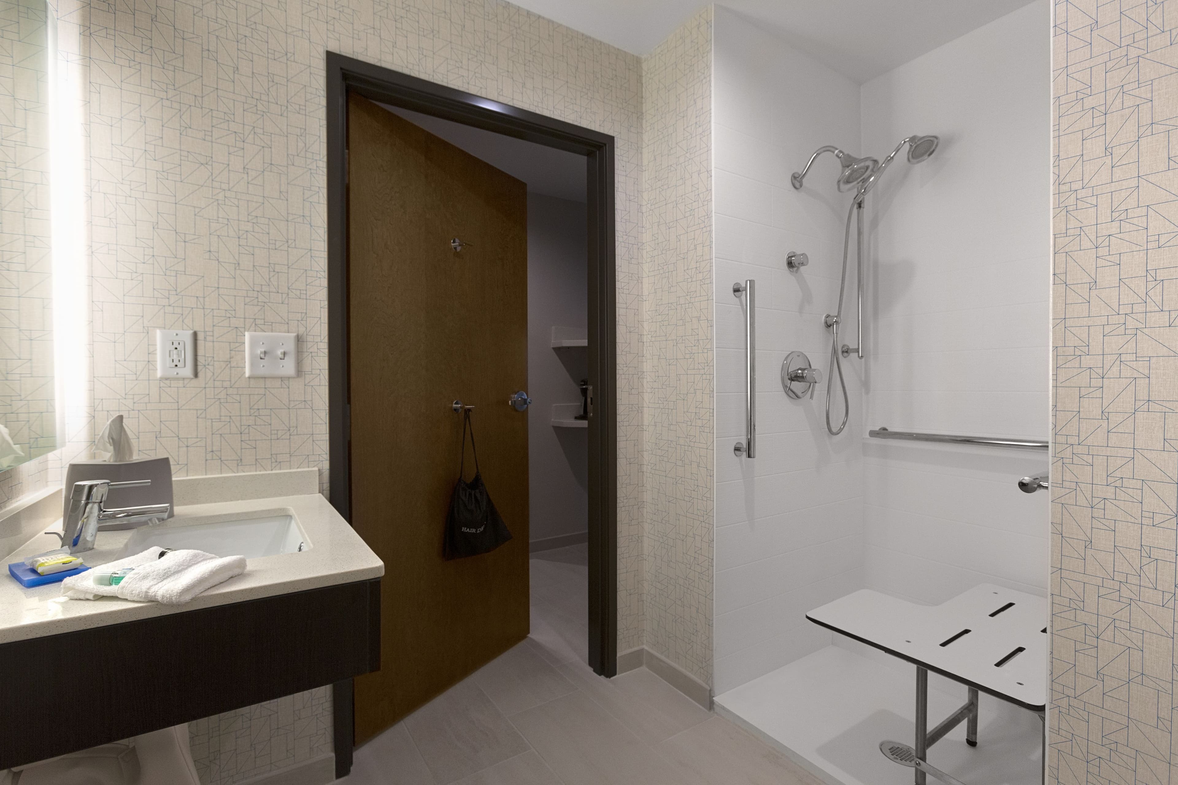 Holiday Inn Express Lake Park — 37