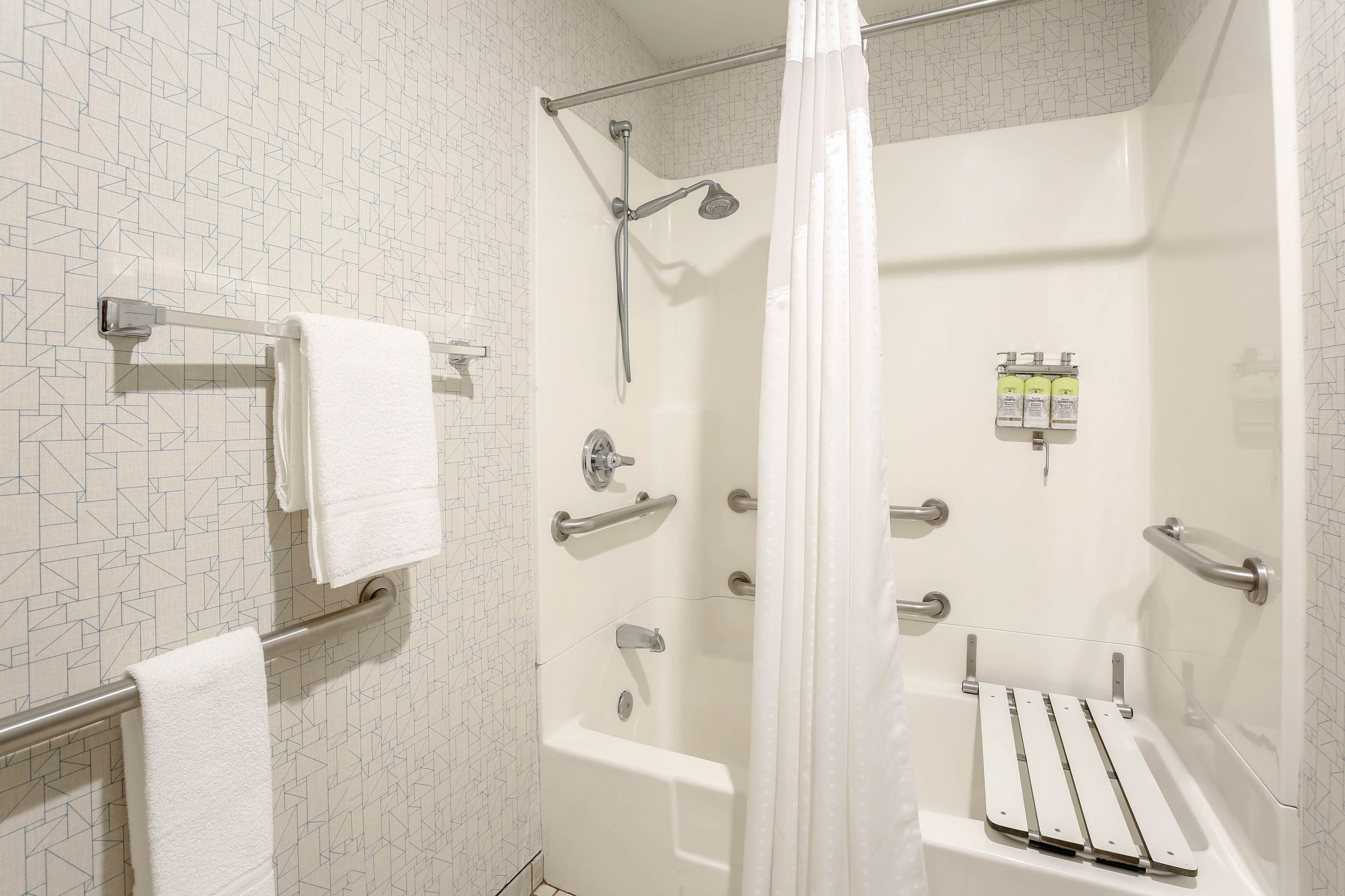 Holiday Inn Express Lancaster — 16
