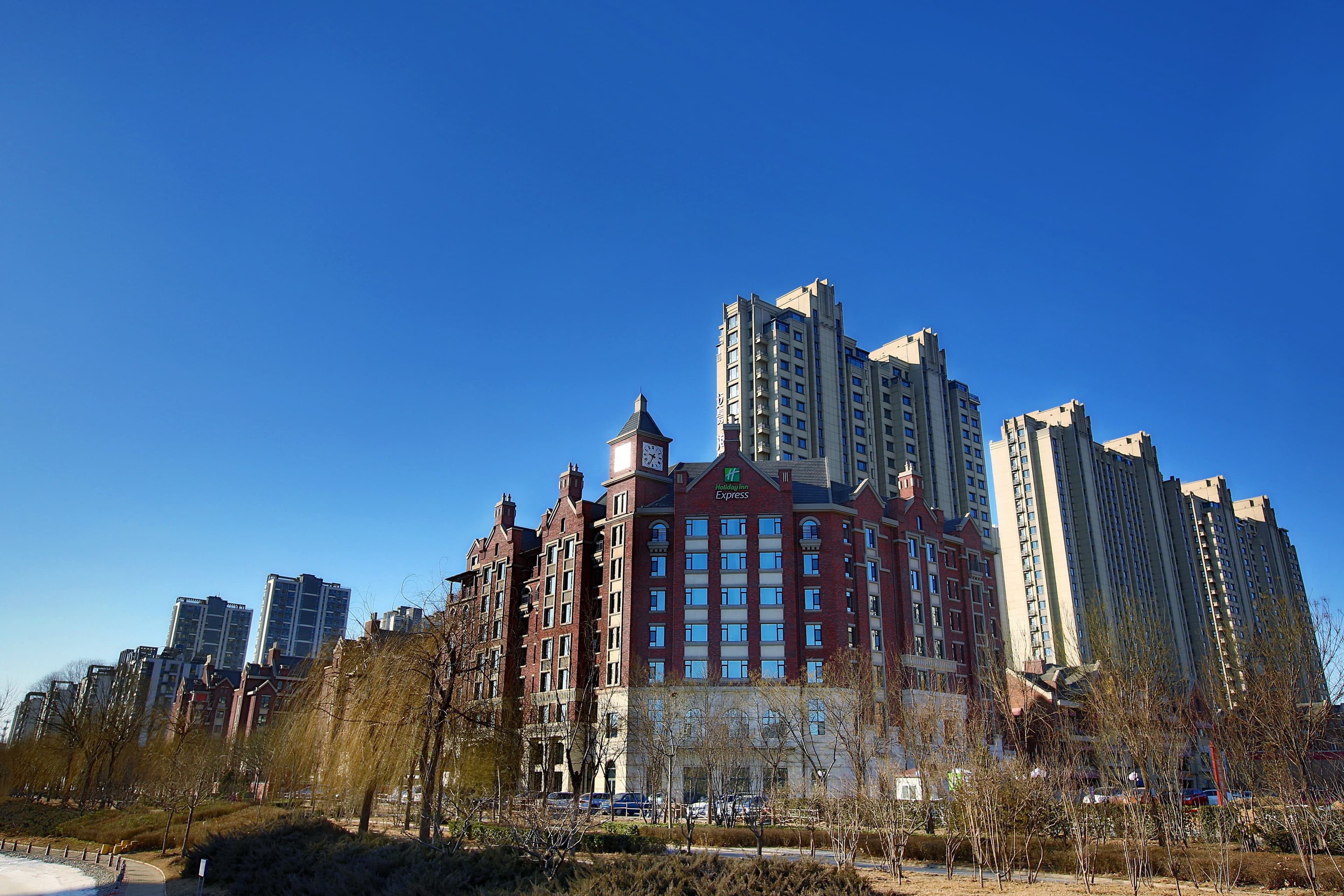 Holiday Inn Express Langfang Park View - Image 1