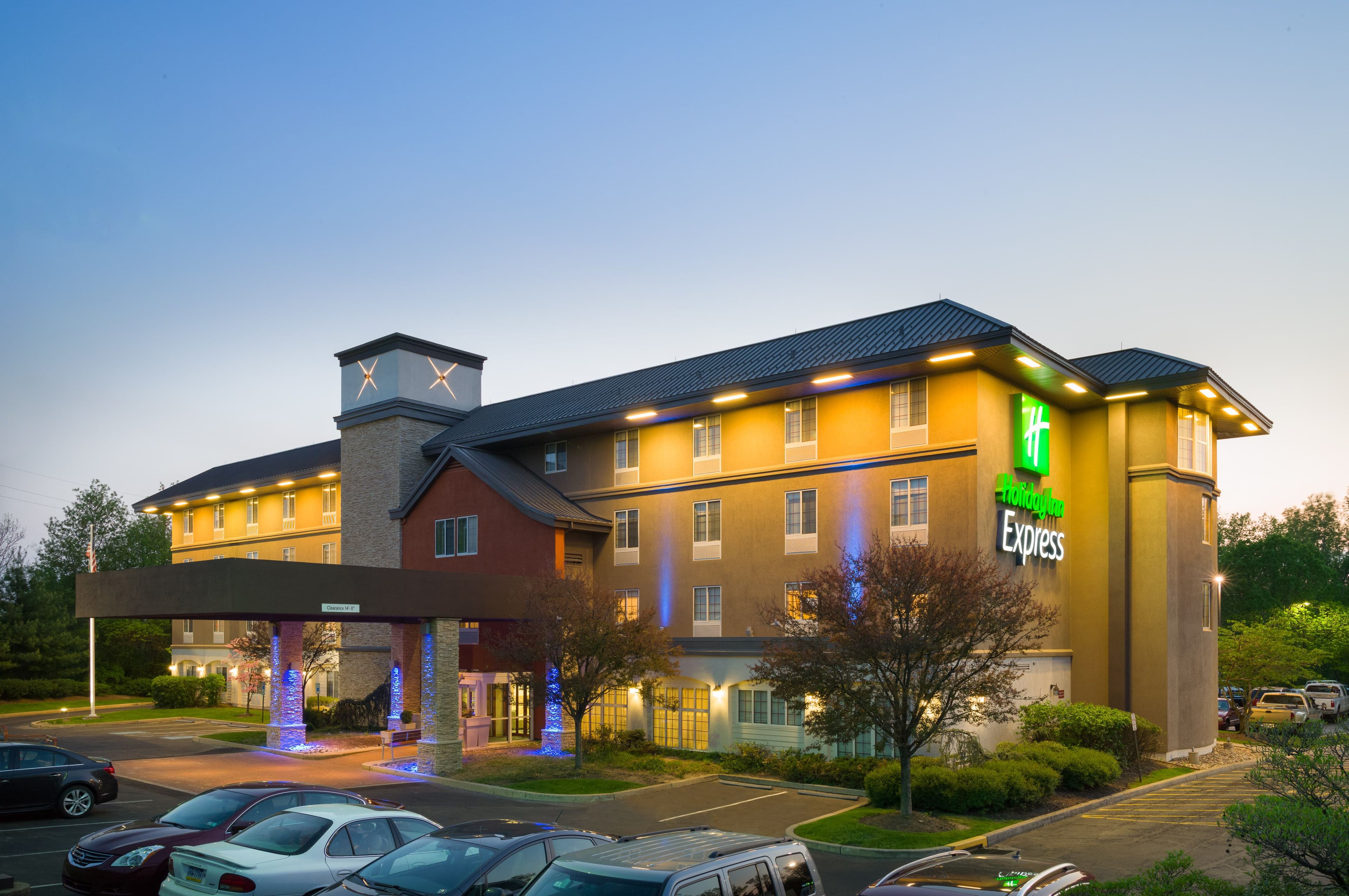Holiday Inn Express Philadelphia NE - Langhorne - Image 1