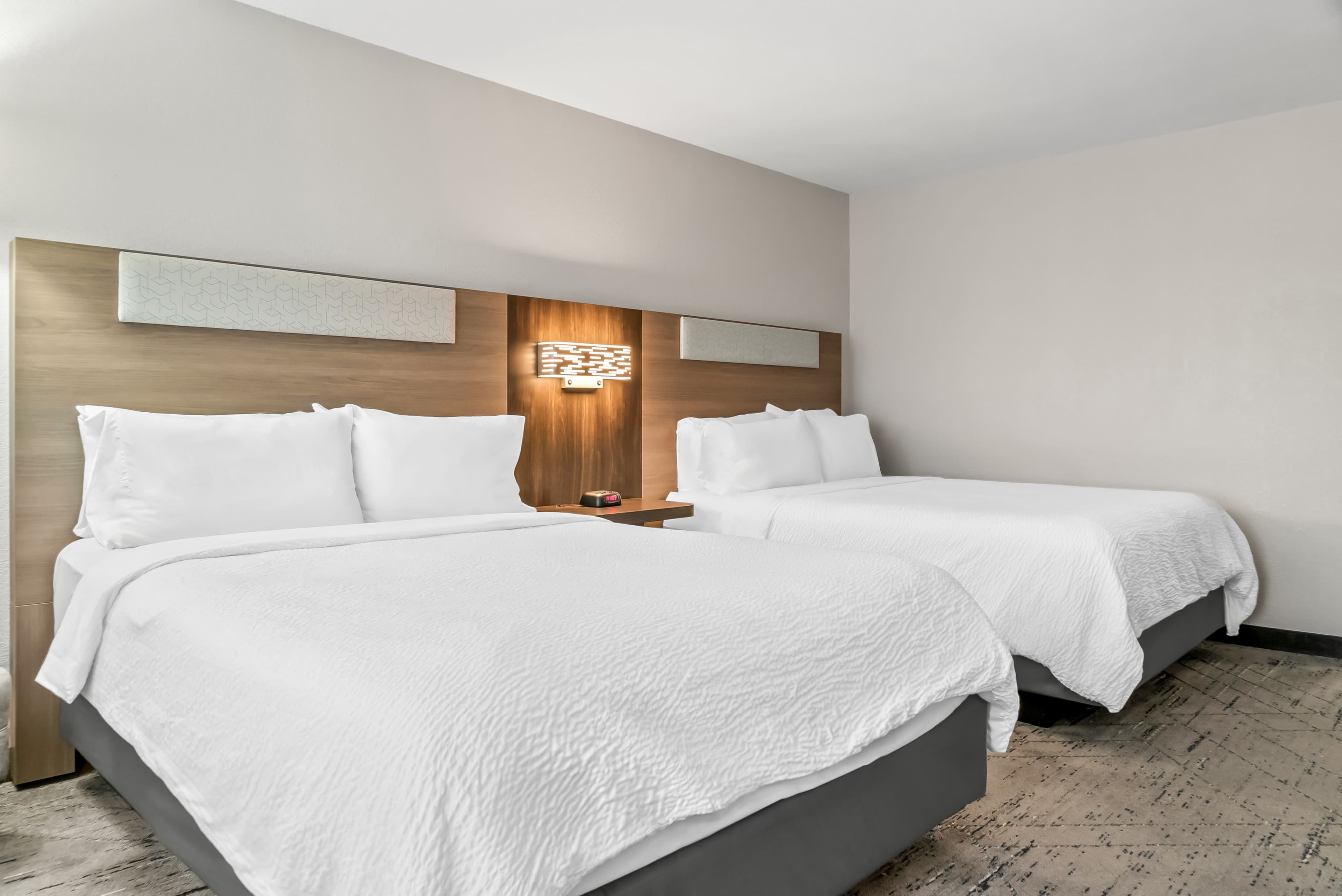 Holiday Inn Express Lapeer — 12