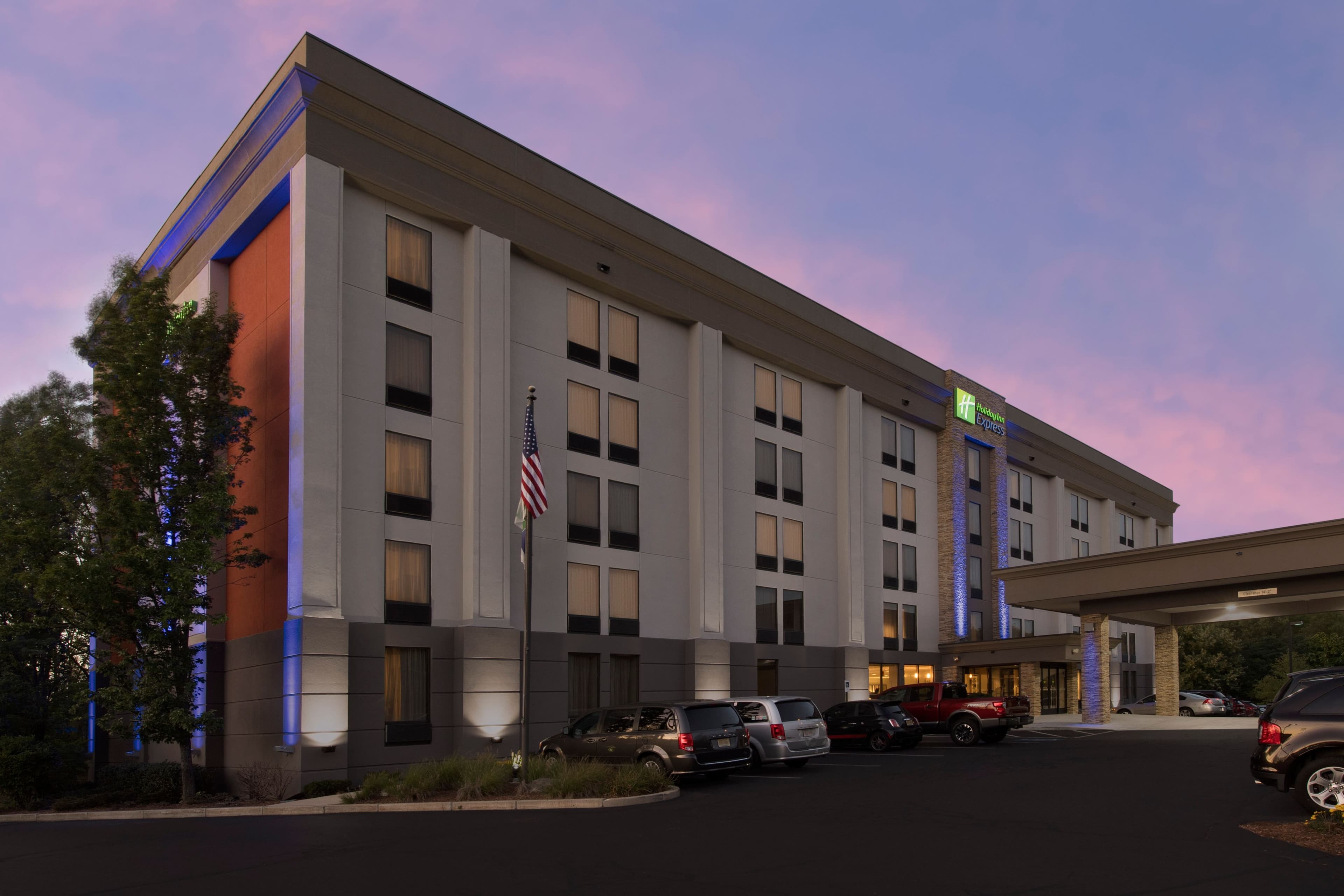 Holiday Inn Express Andover North-Lawrence - Image 1