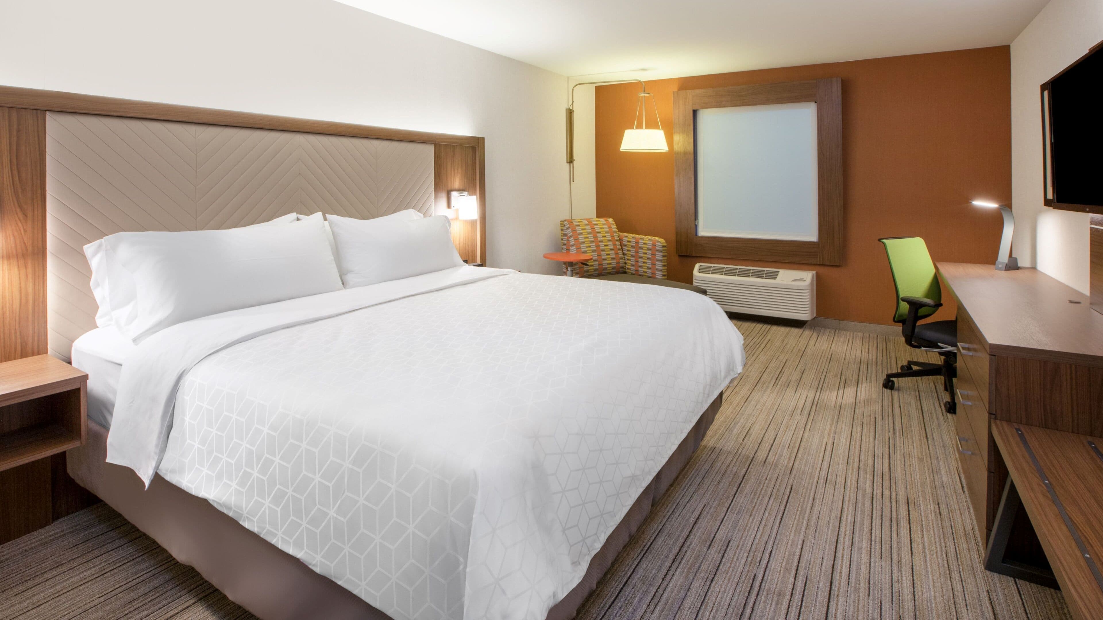 Holiday Inn Express Lebanon - Image 4