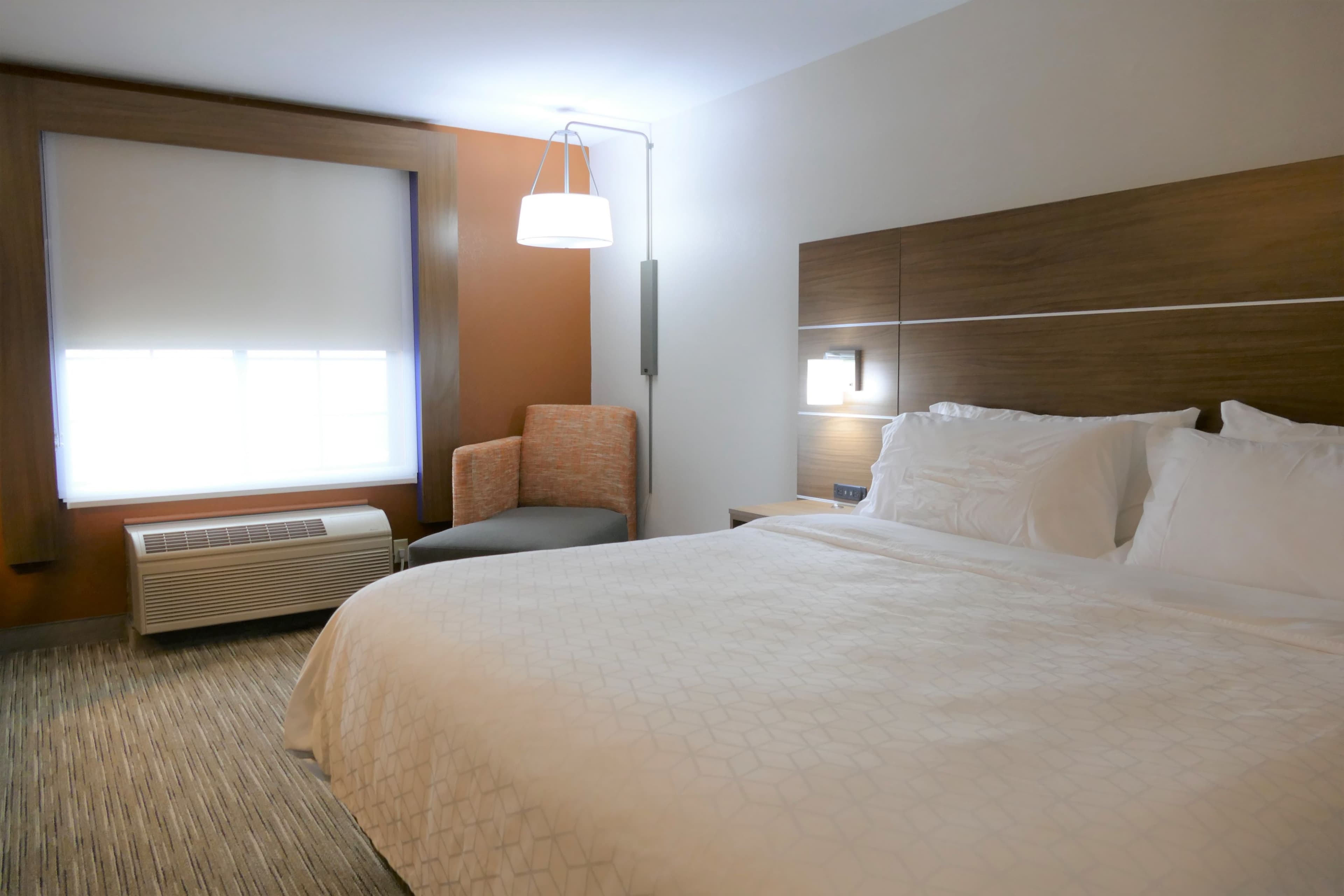 Holiday Inn Express Lebanon - Image 5