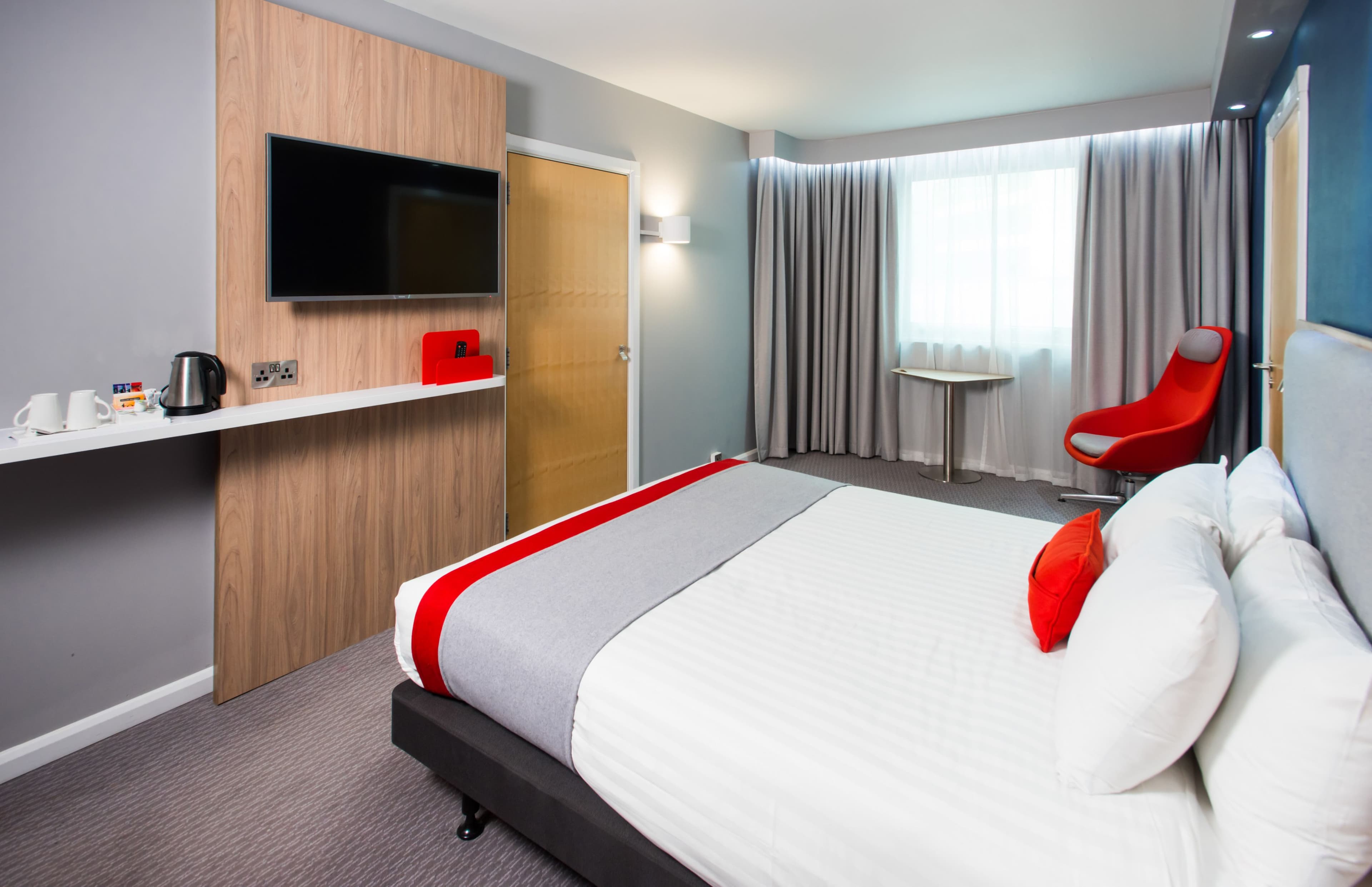 Holiday Inn Express Leeds City Centre - Armouries — 13