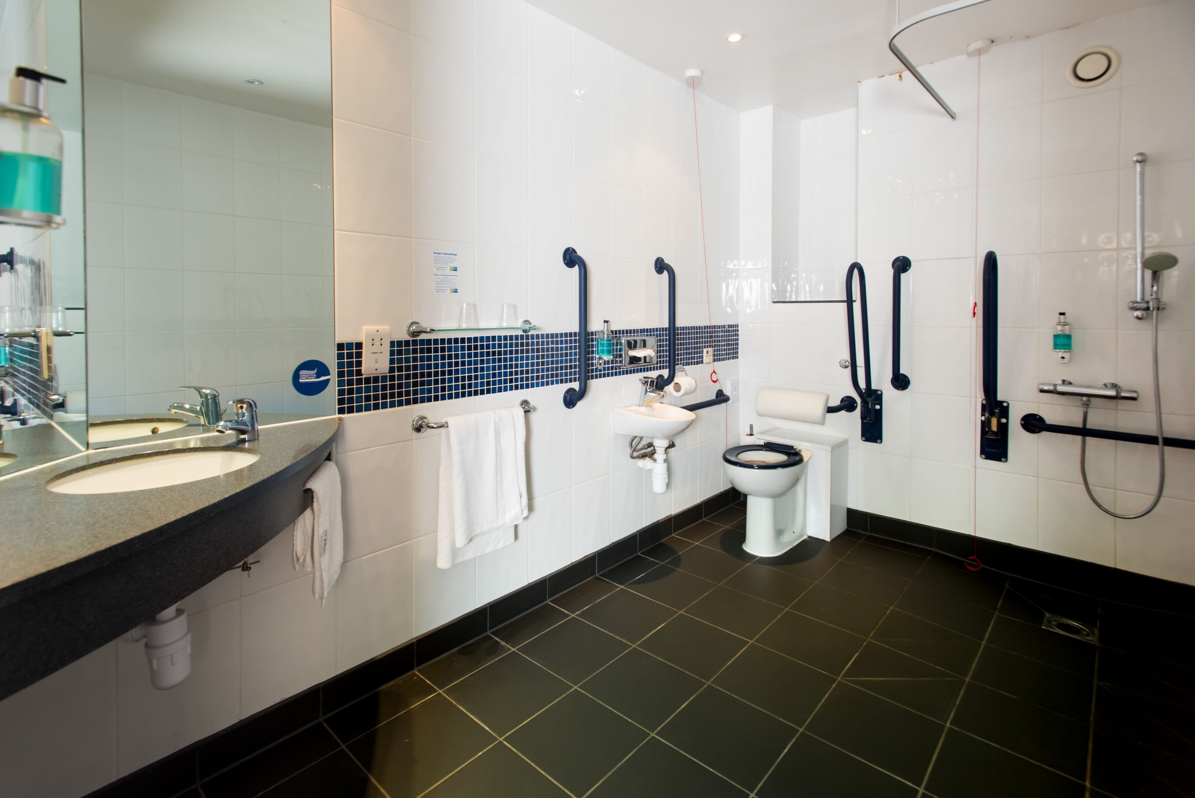 Holiday Inn Express Leeds City Centre - Armouries — 14