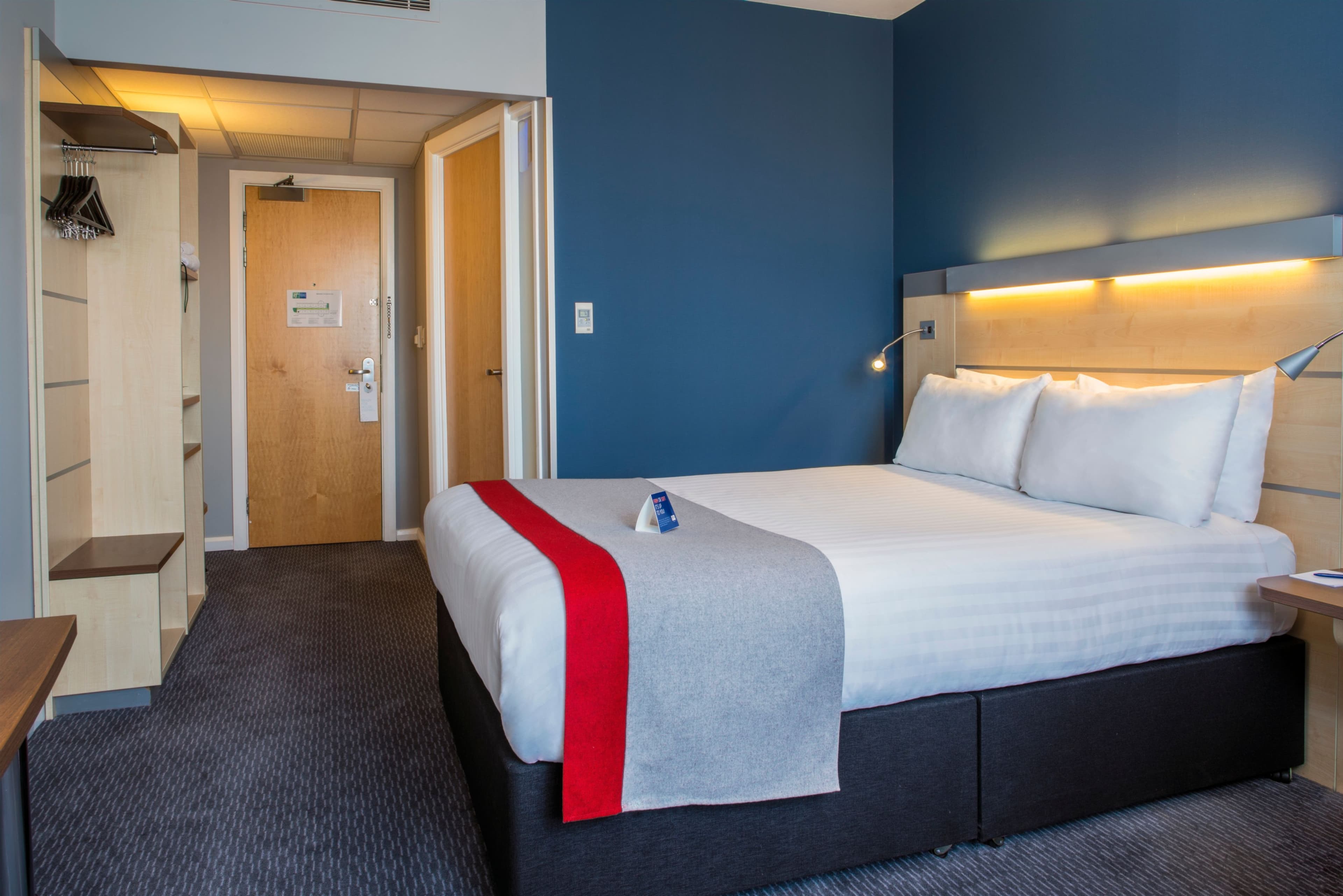 Holiday Inn Express Leicester City - Image 3