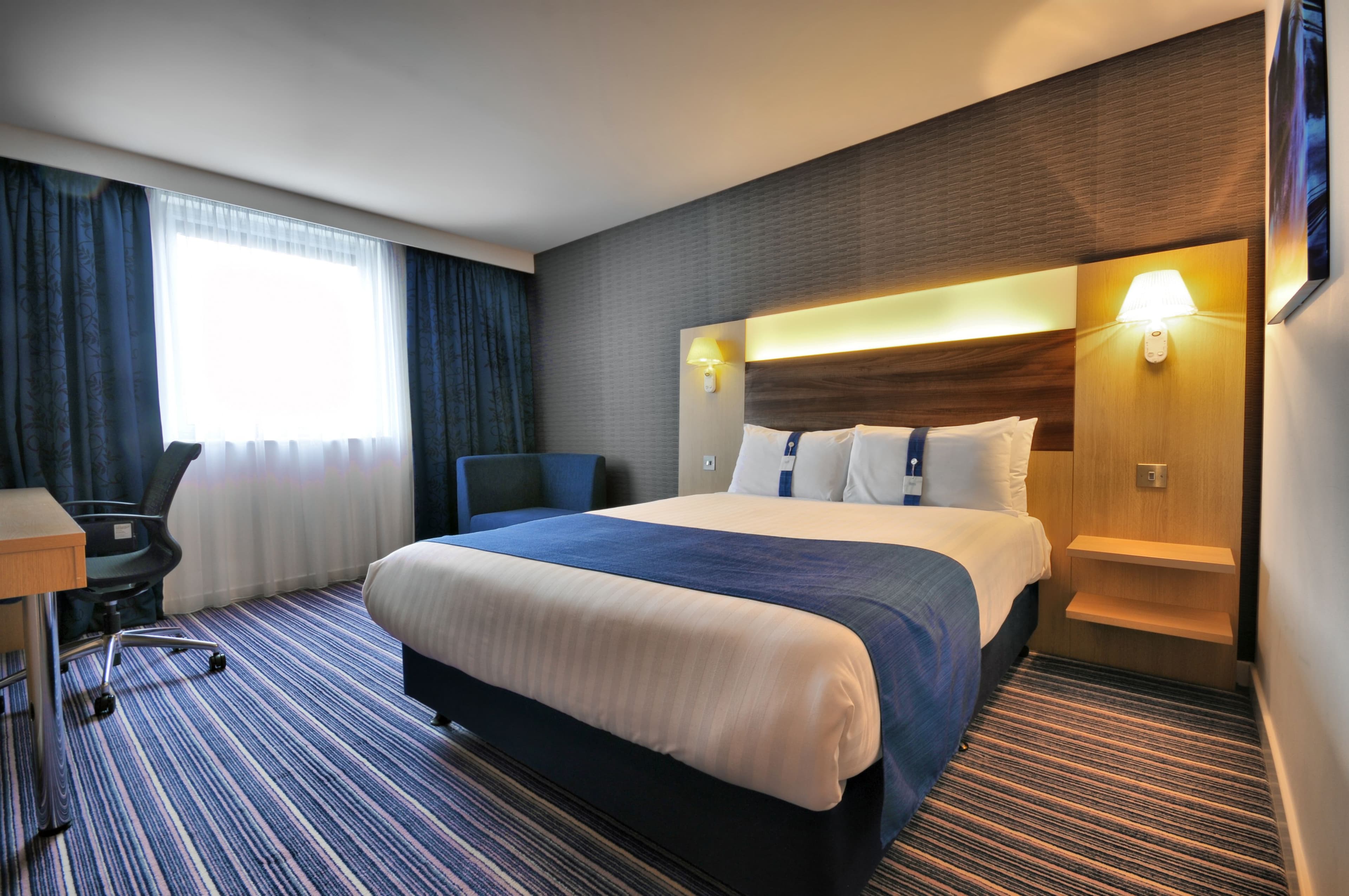 Holiday Inn Express Leigh - Sports Village — 2