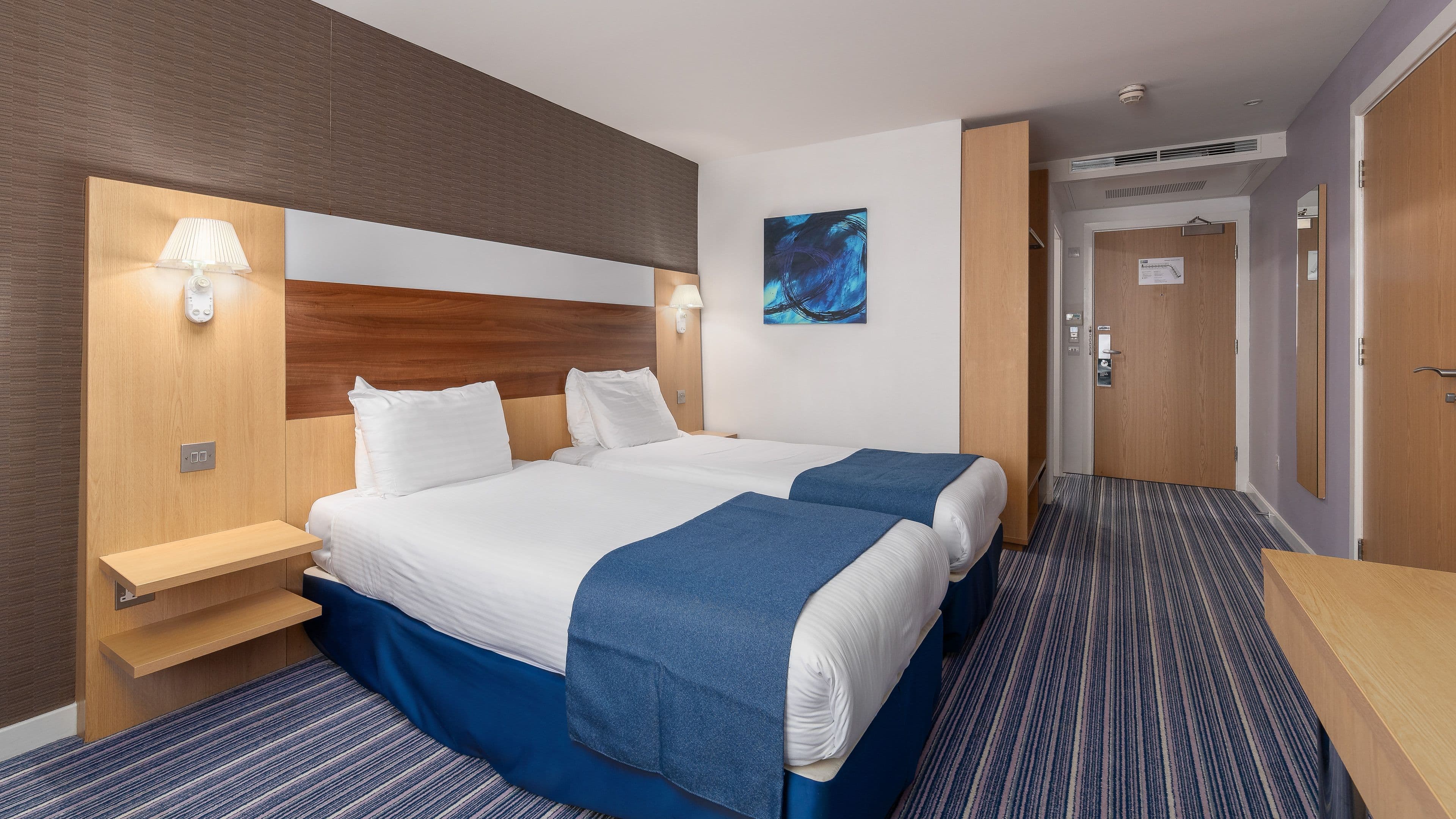 Holiday Inn Express Leigh - Sports Village — 7
