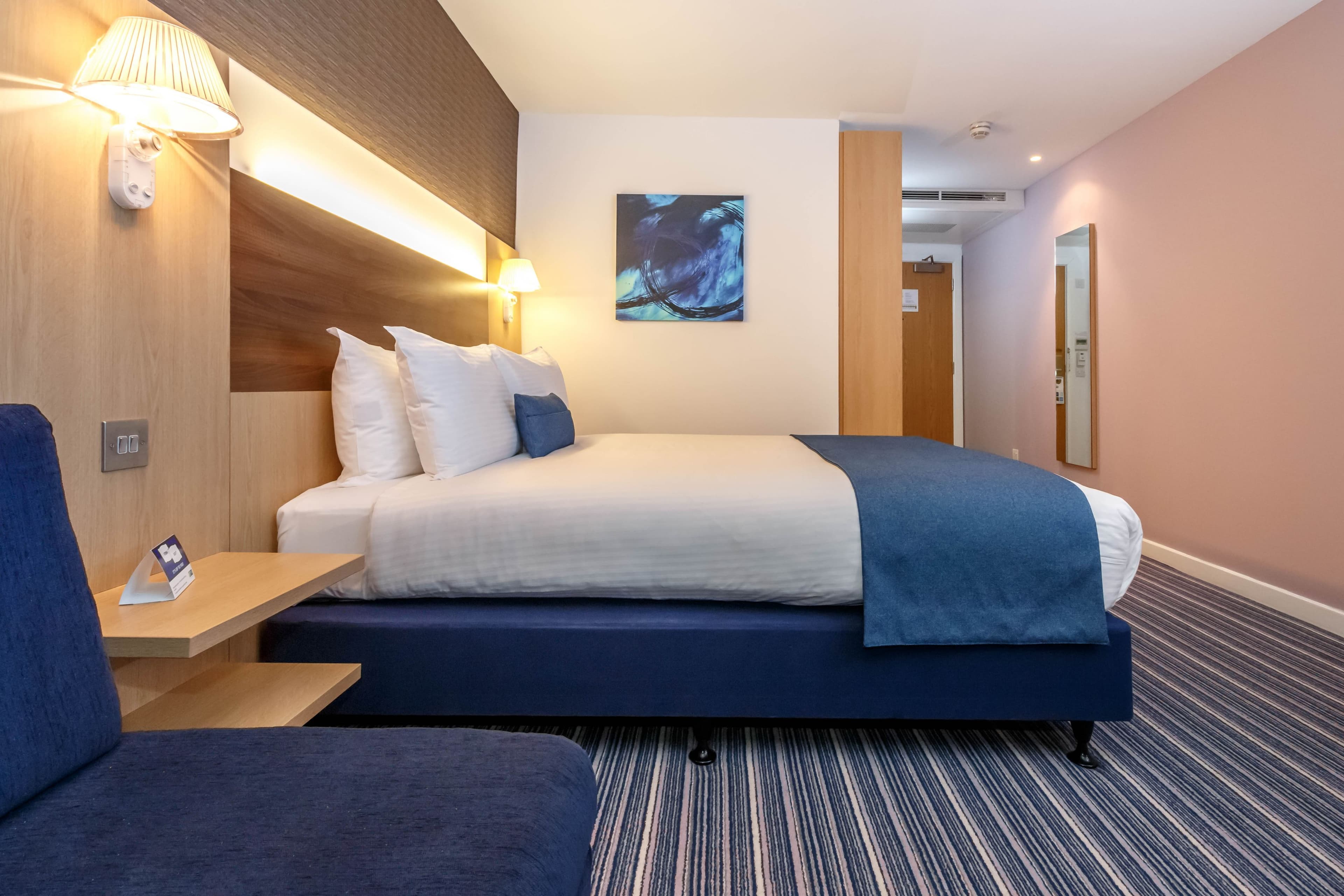 Holiday Inn Express Leigh - Sports Village - Image 2