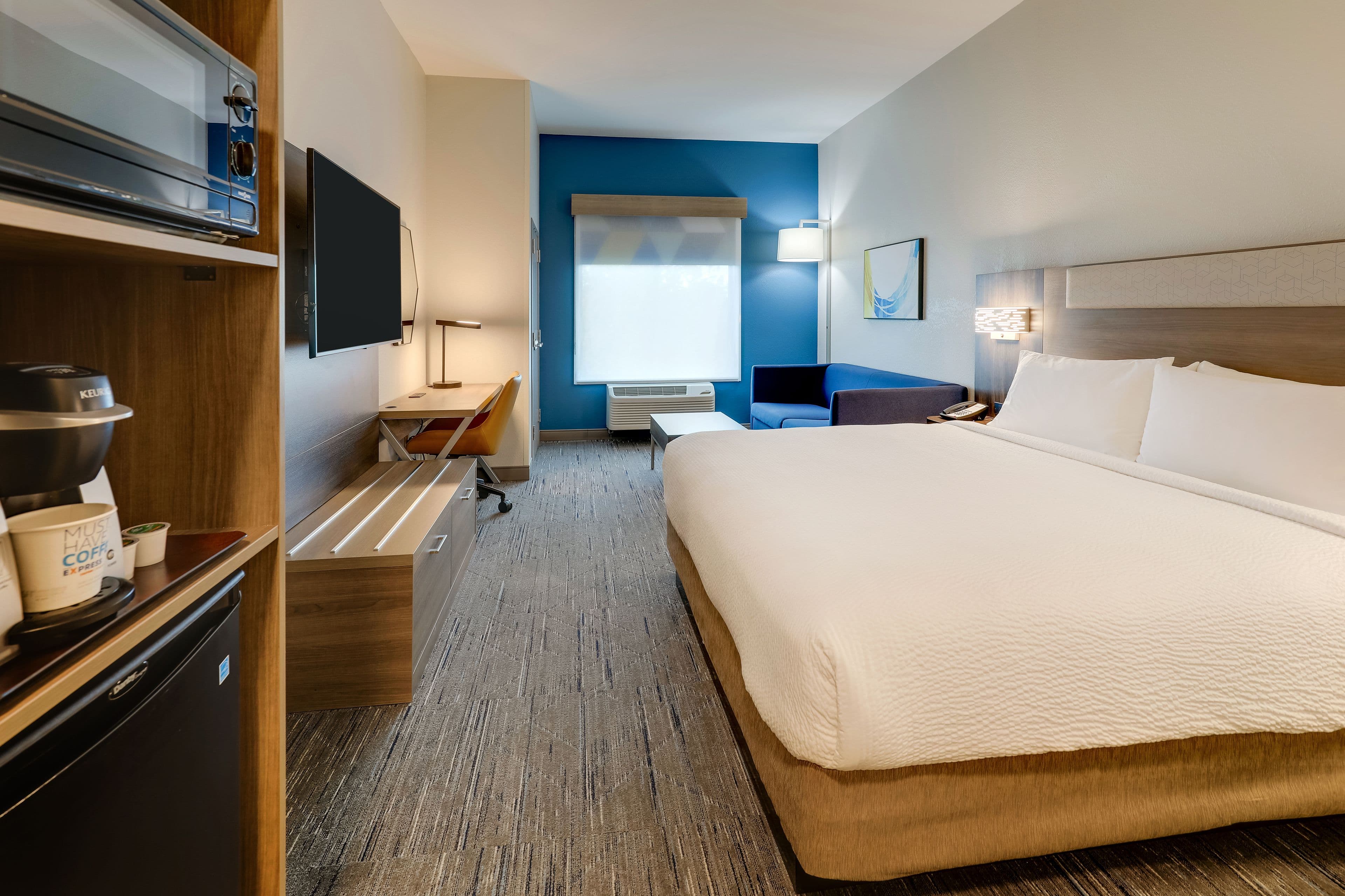 Holiday Inn Express Leland - Wilmington Area - Image 3