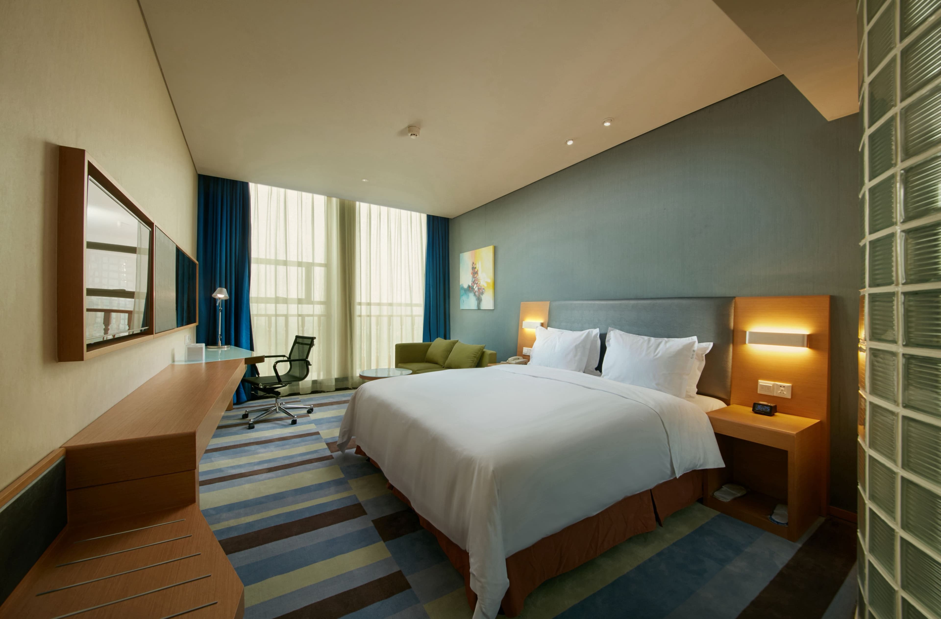Holiday Inn Express Leshan City Square — 8