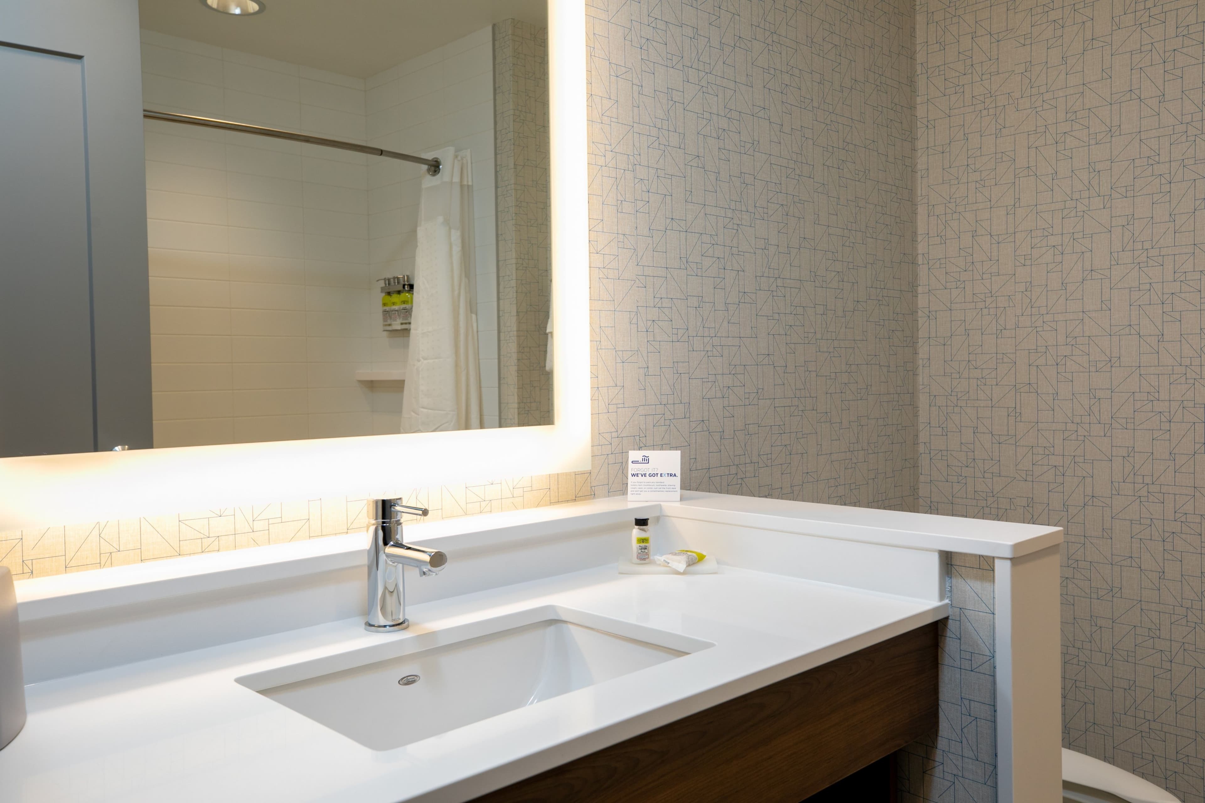 Holiday Inn Express Lethbridge Southeast — 16