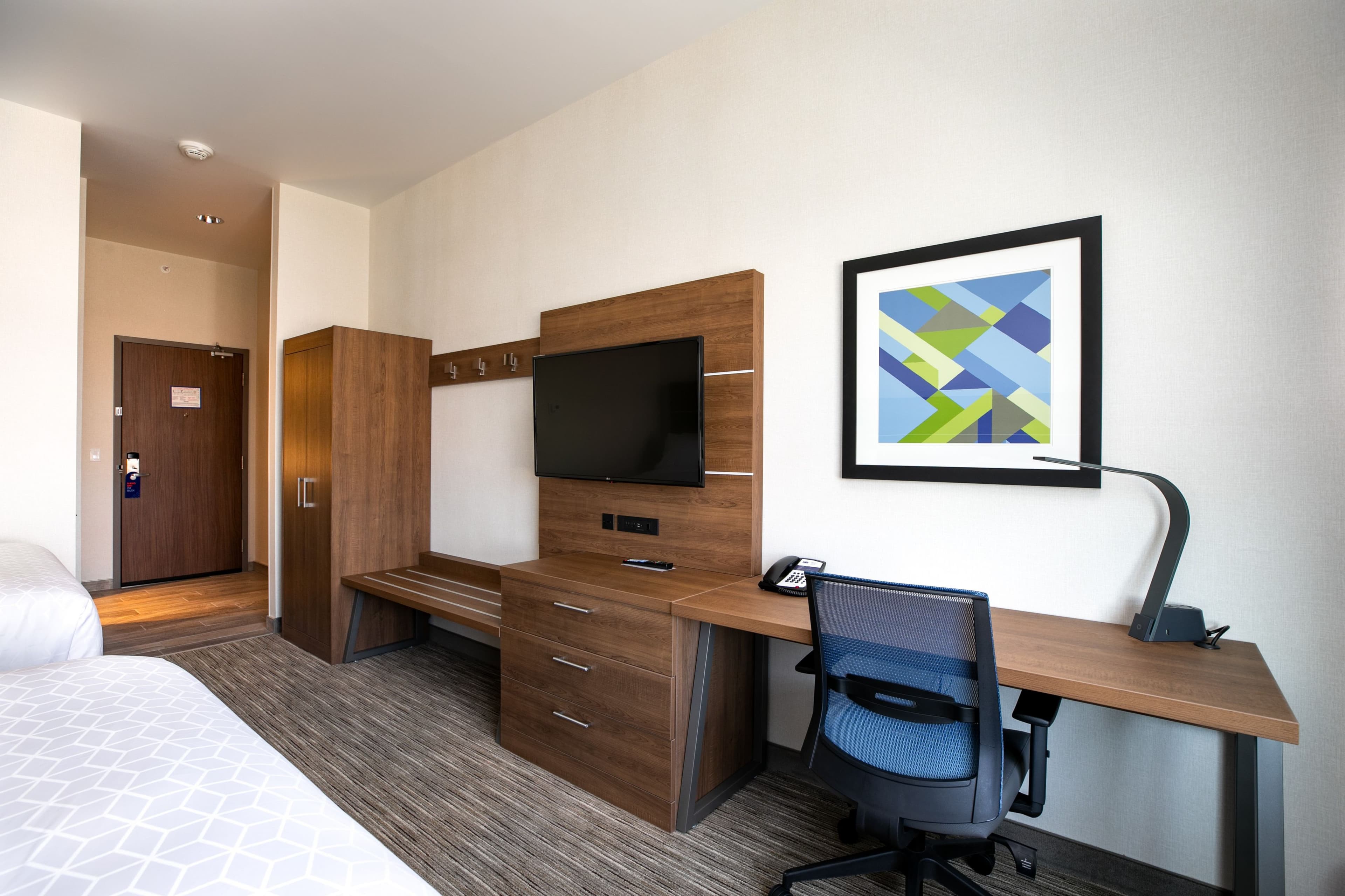 Holiday Inn Express Lethbridge Southeast — 17