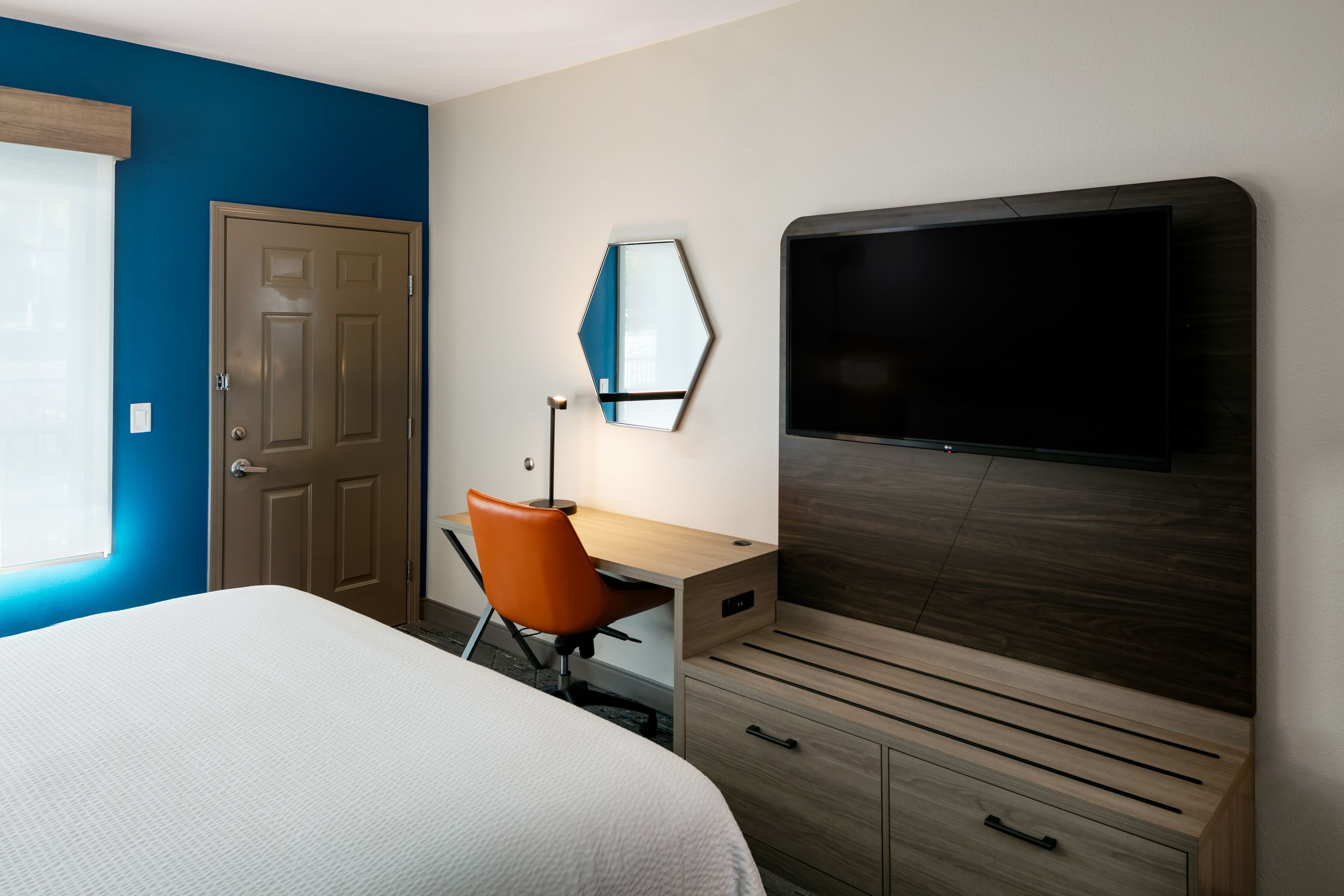 Holiday Inn Express Lewiston - Image 3