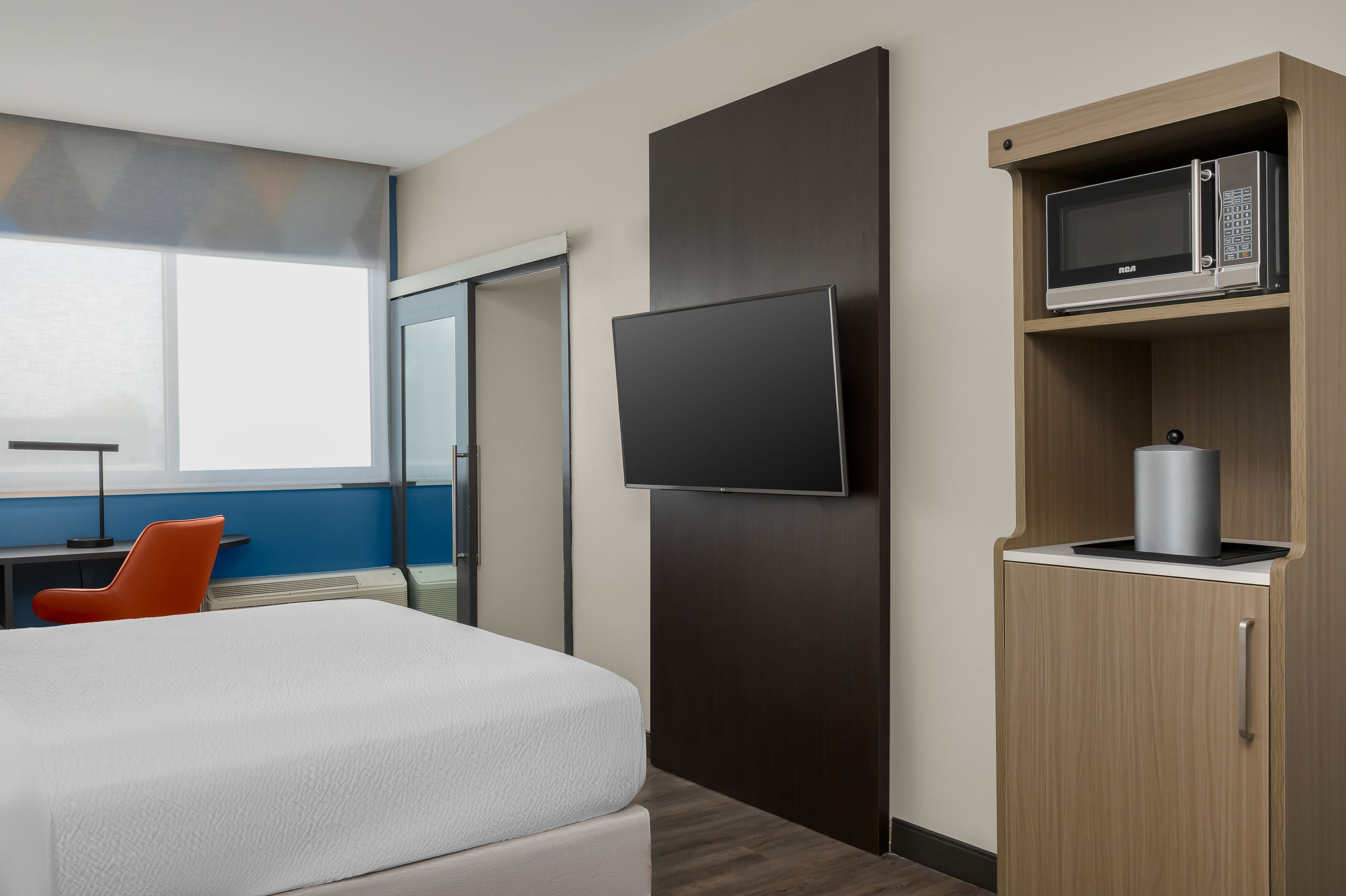 Holiday Inn Express Lexington - Horse Park Area — 7
